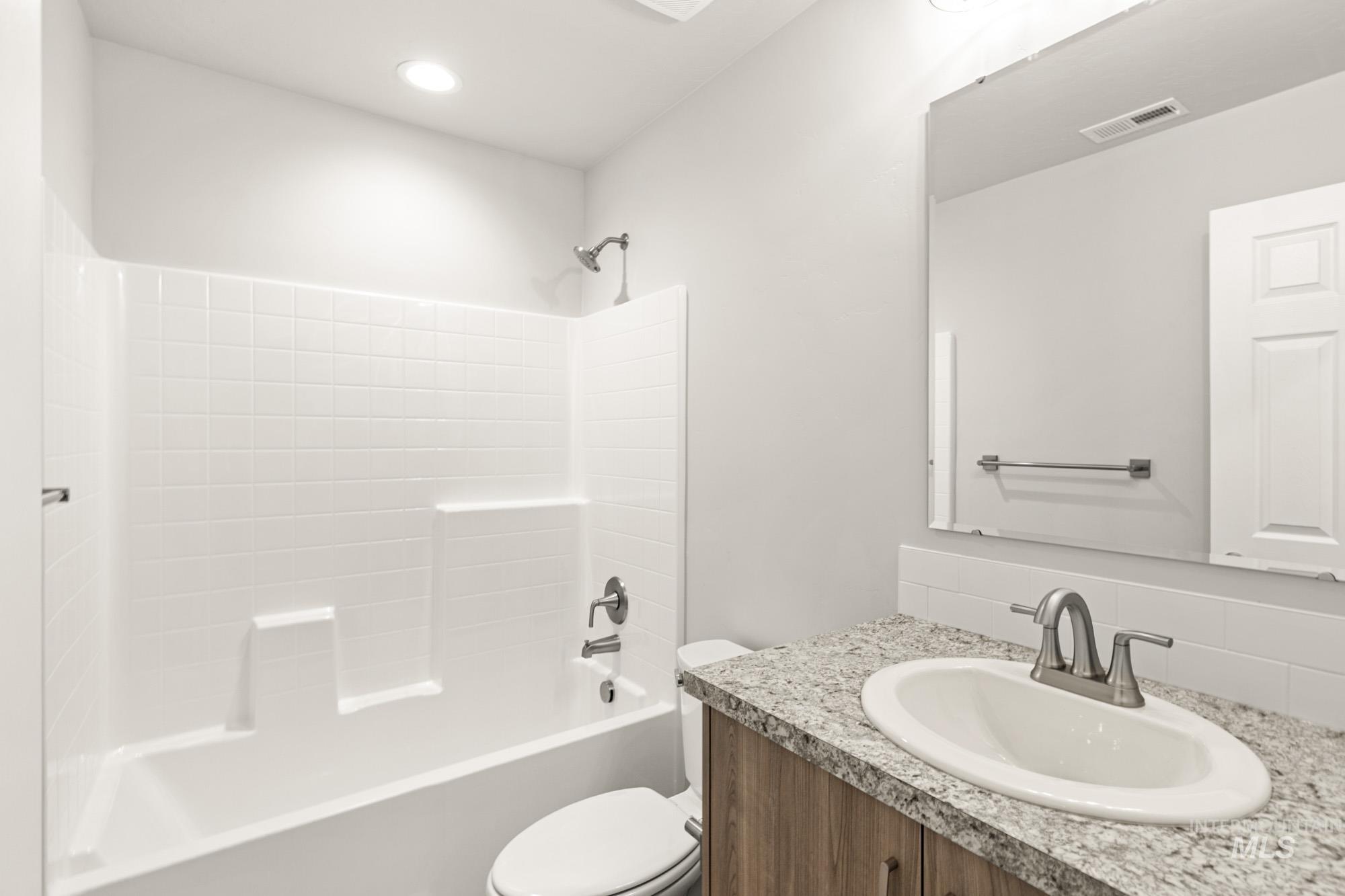 3807 E Syracuse St, Nampa, Idaho 83686, 3 Bedrooms, 2 Bathrooms, Residential For Sale, Price $399,990, 98972127