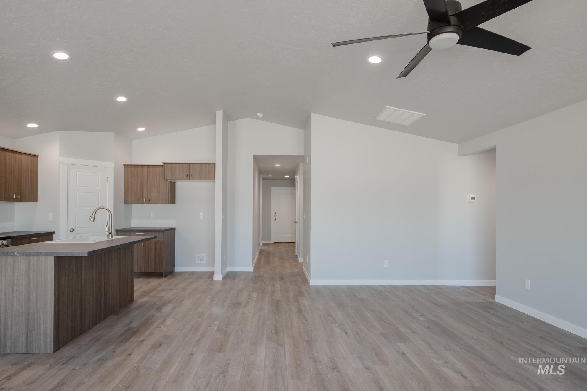 3807 E Syracuse St, Nampa, Idaho 83686, 3 Bedrooms, 2 Bathrooms, Residential For Sale, Price $399,990,MLS 98972127