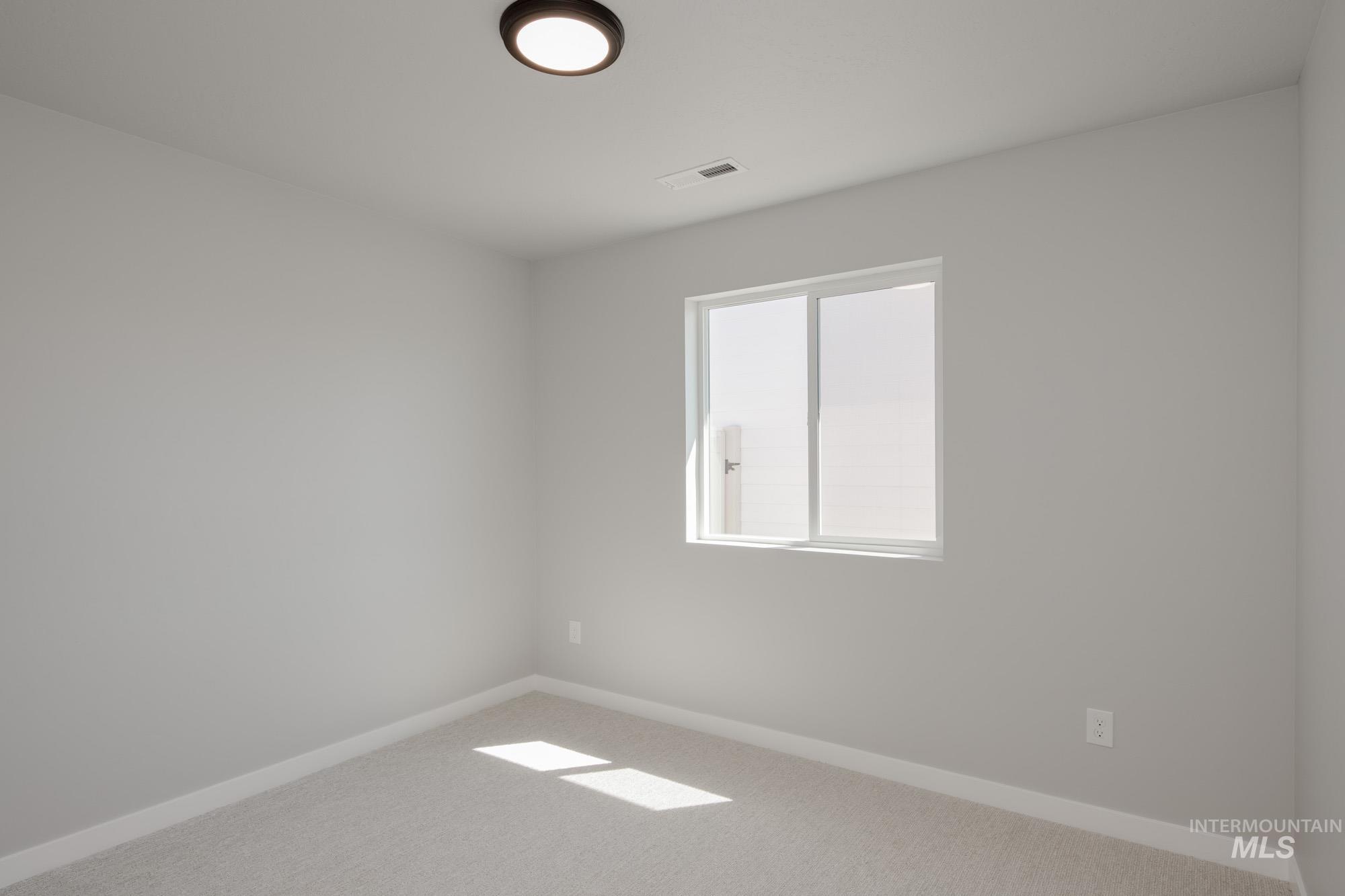 3807 E Syracuse St, Nampa, Idaho 83686, 3 Bedrooms, 2 Bathrooms, Residential For Sale, Price $399,990,MLS 98972127