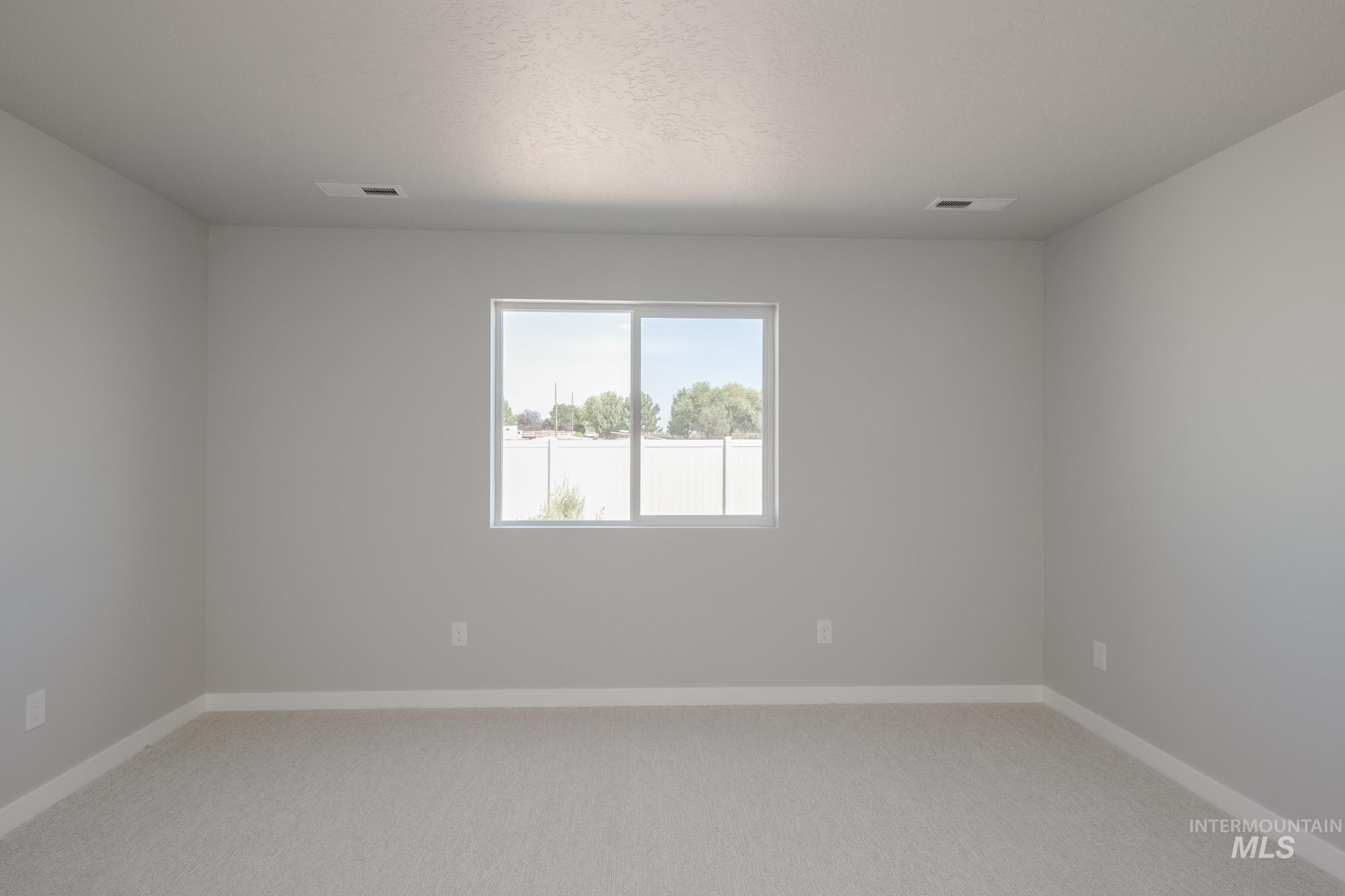 3807 E Syracuse St, Nampa, Idaho 83686, 3 Bedrooms, 2 Bathrooms, Residential For Sale, Price $399,990,MLS 98972127