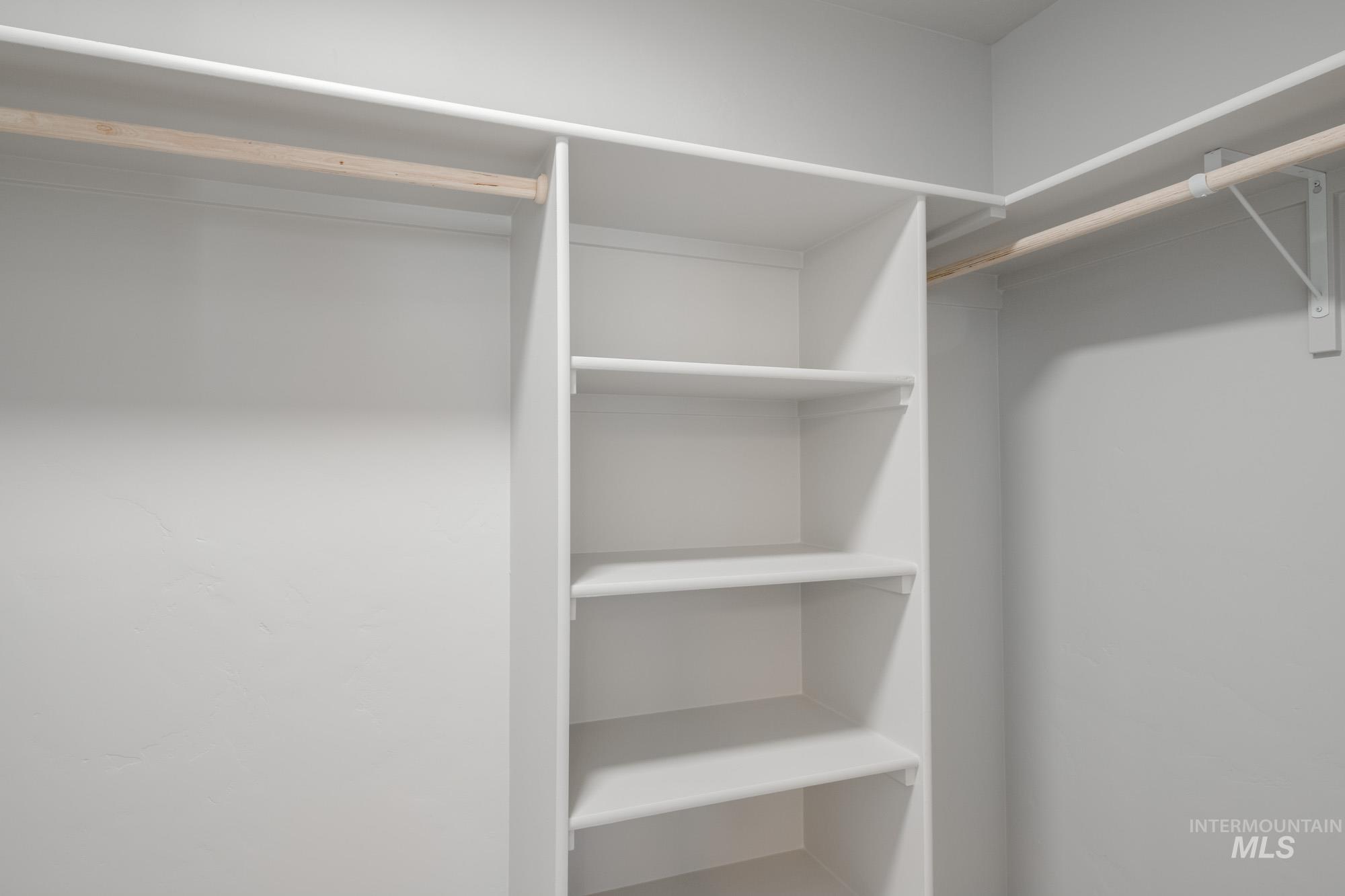 3807 E Syracuse St, Nampa, Idaho 83686, 3 Bedrooms, 2 Bathrooms, Residential For Sale, Price $399,990,MLS 98972127