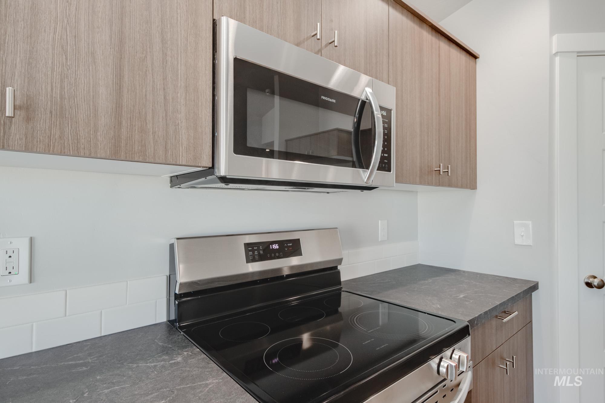 3807 E Syracuse St, Nampa, Idaho 83686, 3 Bedrooms, 2 Bathrooms, Residential For Sale, Price $399,990,MLS 98972127