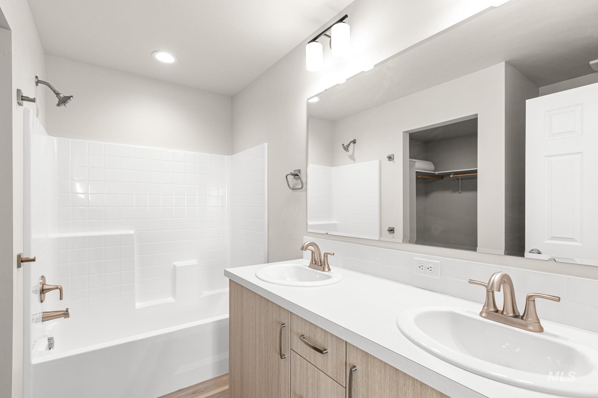 3789 E Syracuse St, Nampa, Idaho 83686, 3 Bedrooms, 2 Bathrooms, Residential For Sale, Price $399,990,MLS 98972128