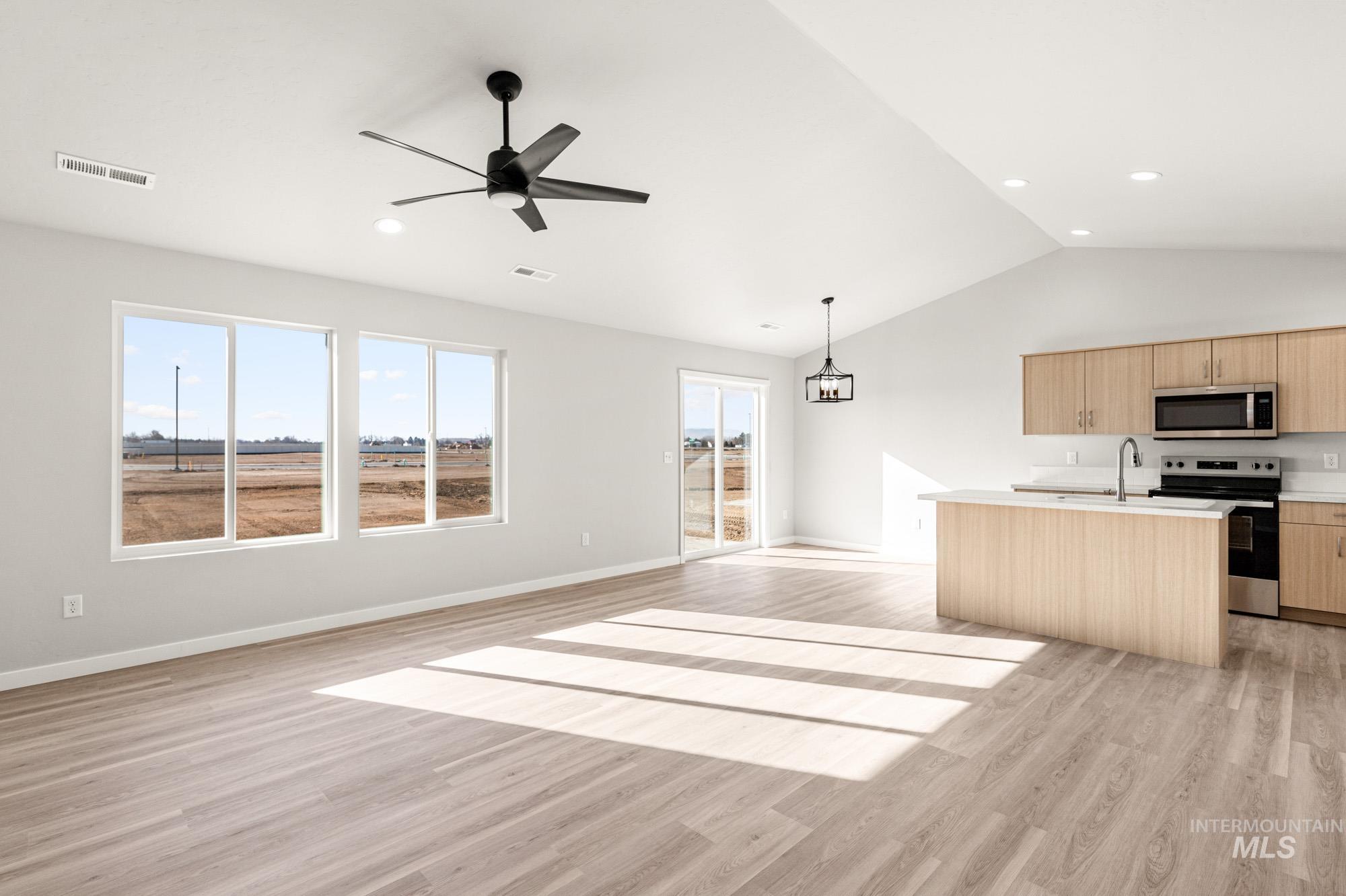 3789 E Syracuse St, Nampa, Idaho 83686, 3 Bedrooms, 2 Bathrooms, Residential For Sale, Price $399,990,MLS 98972128