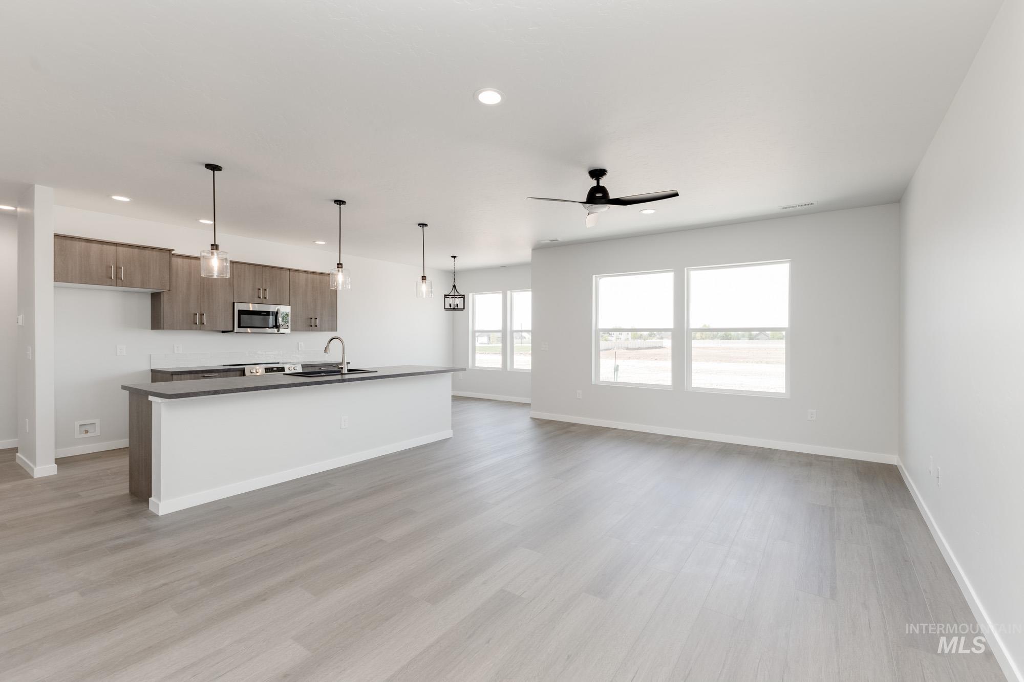 4306 S Red Sox Way, Nampa, Idaho 83686, 4 Bedrooms, 2 Bathrooms, Residential For Sale, Price $412,990,MLS 98972132