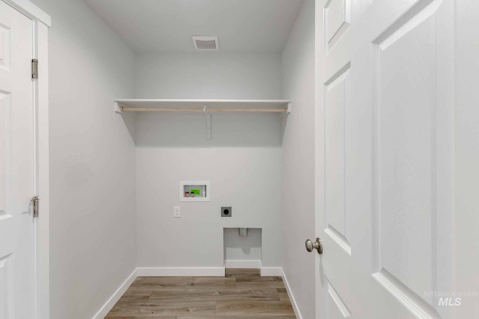 1708 N Birch St, Jerome, Idaho 83338, 3 Bedrooms, 2 Bathrooms, Residential For Sale, Price $375,990,MLS 98972135