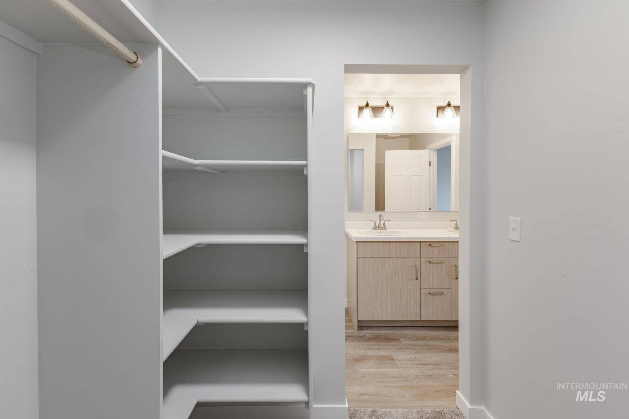 1708 N Birch St, Jerome, Idaho 83338, 3 Bedrooms, 2 Bathrooms, Residential For Sale, Price $375,990,MLS 98972135