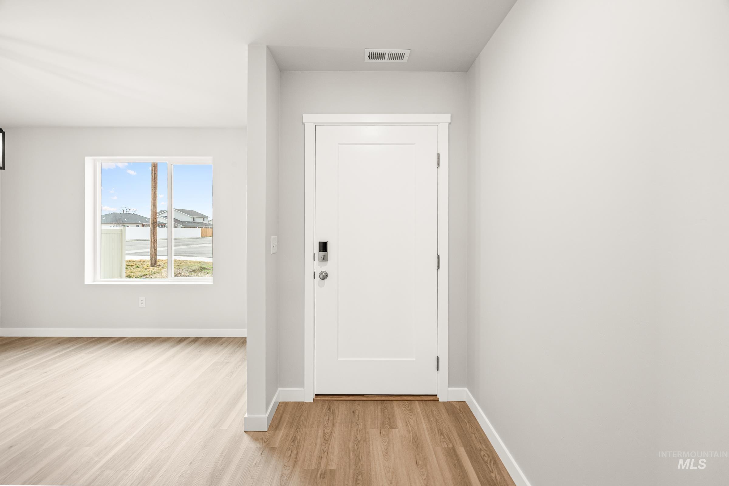 1704 N Birch St, Jerome, Idaho 83338, 3 Bedrooms, 2 Bathrooms, Residential For Sale, Price $353,990,MLS 98972136