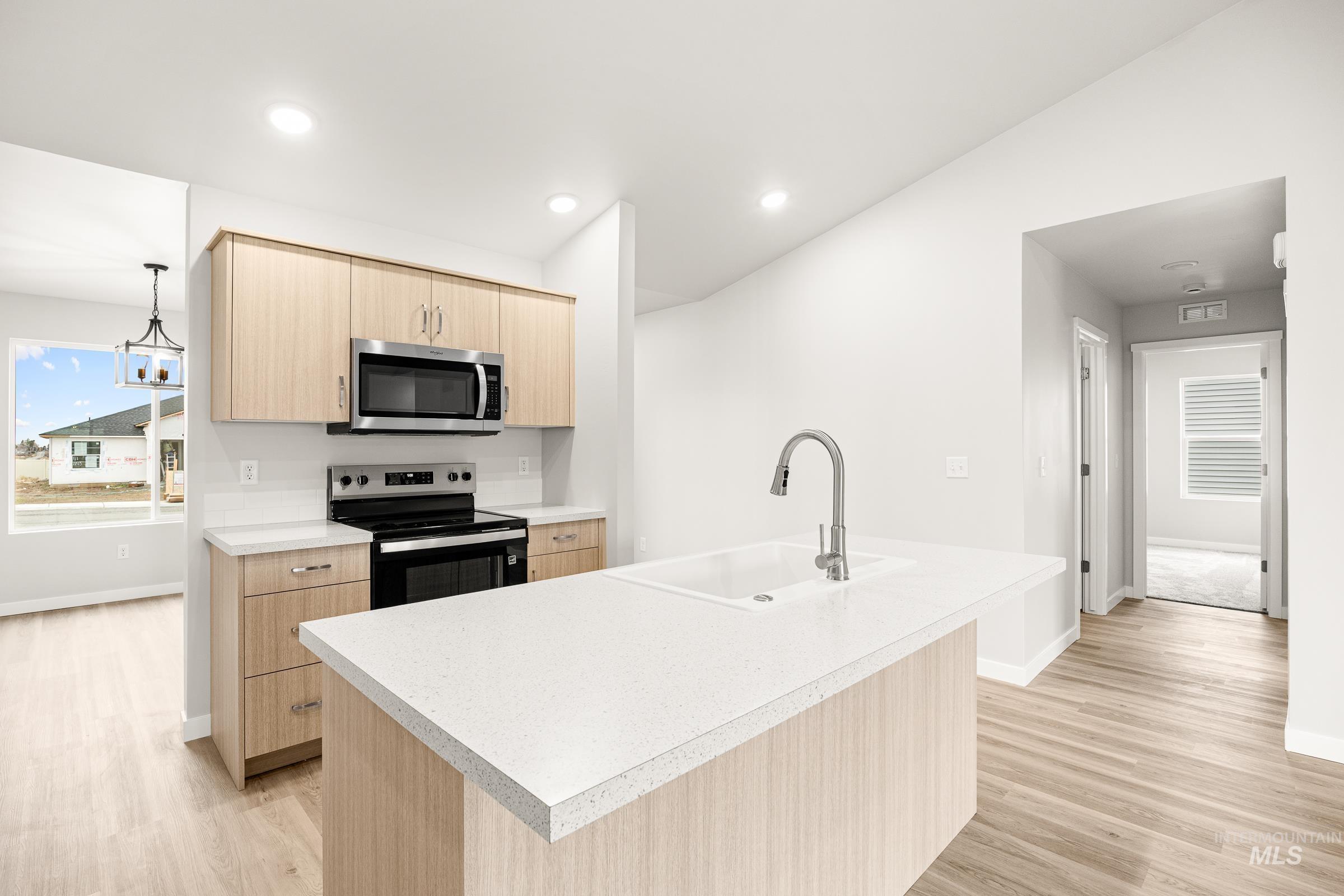 1704 N Birch St, Jerome, Idaho 83338, 3 Bedrooms, 2 Bathrooms, Residential For Sale, Price $353,990,MLS 98972136