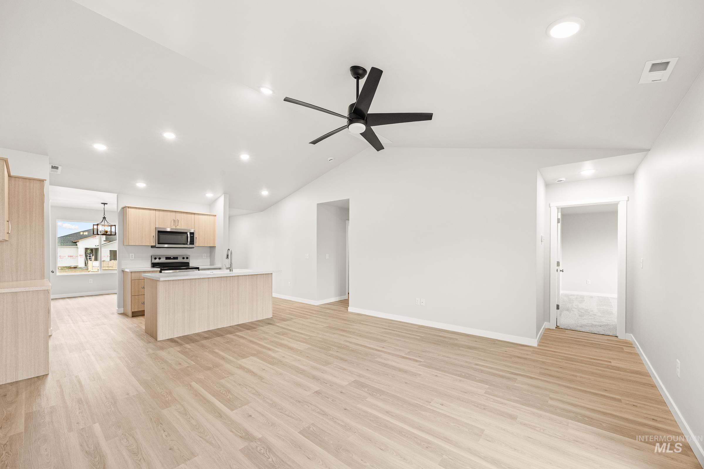 1704 N Birch St, Jerome, Idaho 83338, 3 Bedrooms, 2 Bathrooms, Residential For Sale, Price $353,990,MLS 98972136