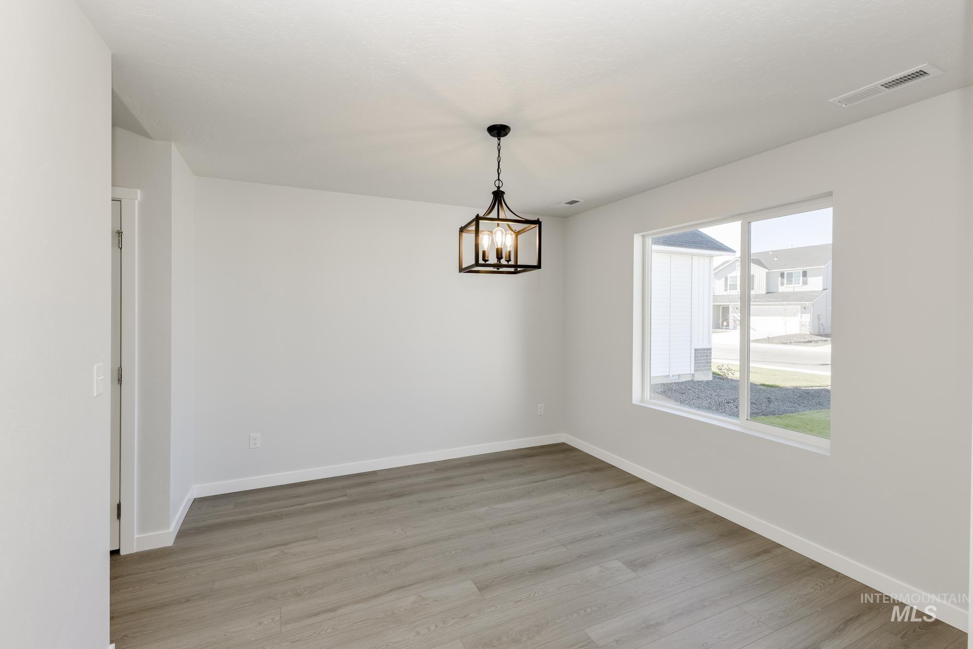 1704 N Birch St, Jerome, Idaho 83338, 3 Bedrooms, 2 Bathrooms, Residential For Sale, Price $379,990,MLS 98972136