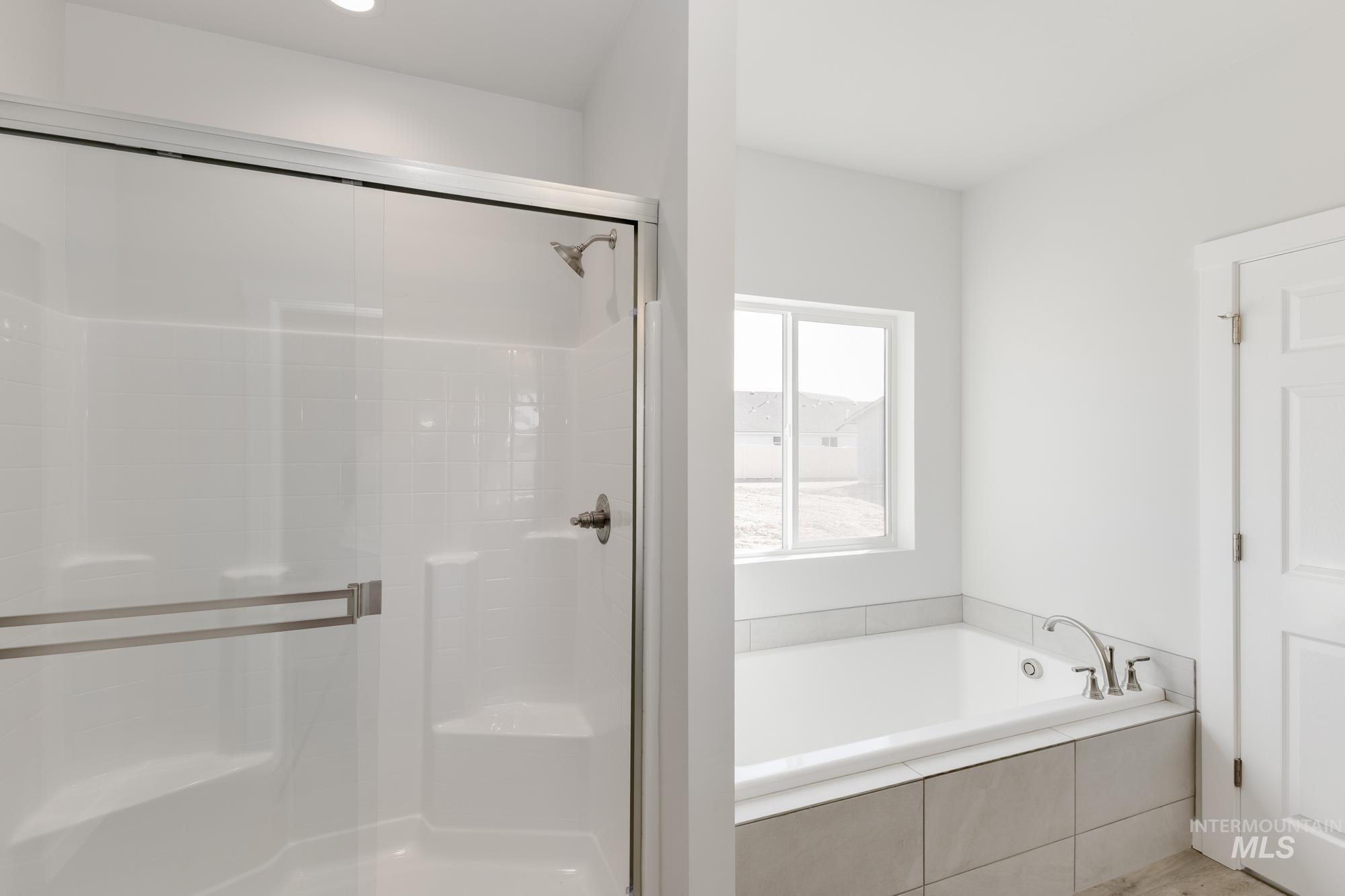 17648 N Boone Peak Ave, Nampa, Idaho 83687, 4 Bedrooms, 2 Bathrooms, Residential For Sale, Price $519,990,MLS 98972137