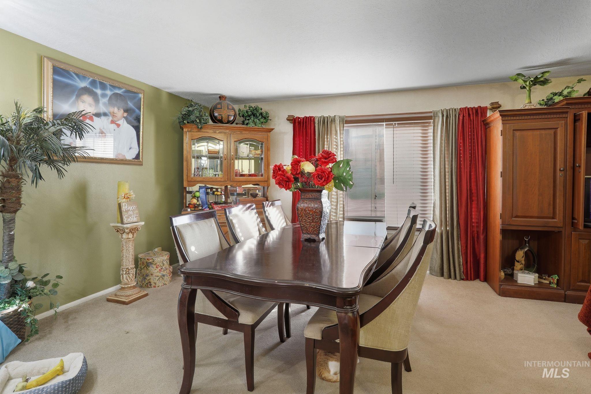 3081 E 3400 N, Twin Falls, Idaho 83301, 5 Bedrooms, 2.5 Bathrooms, Residential For Sale, Price $475,000,MLS 98972138