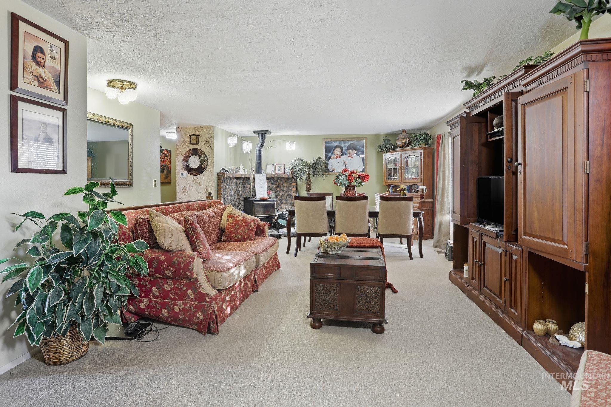 3081 E 3400 N, Twin Falls, Idaho 83301, 5 Bedrooms, 2.5 Bathrooms, Residential For Sale, Price $475,000,MLS 98972138