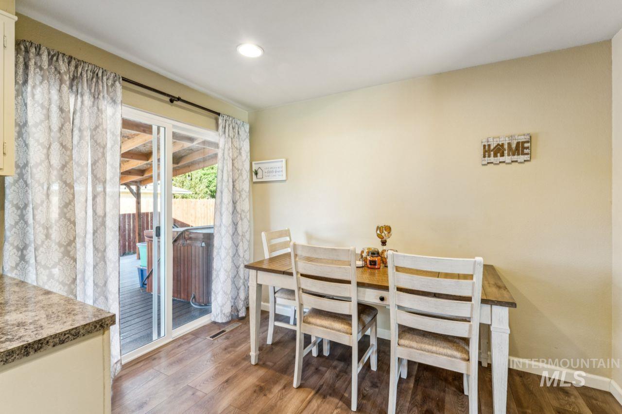 1511 N Indiana Ave, Caldwell, Idaho 83605, 3 Bedrooms, 2 Bathrooms, Residential For Sale, Price $360,000,MLS 98972140