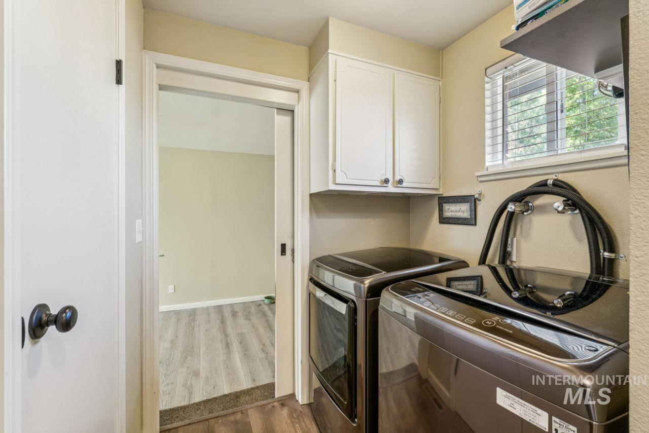 1511 N Indiana Ave, Caldwell, Idaho 83605, 3 Bedrooms, 2 Bathrooms, Residential For Sale, Price $360,000,MLS 98972140