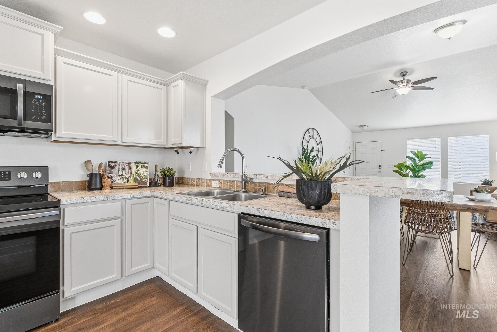 12112 W Dunham Drive, Boise, Idaho 83709, 3 Bedrooms, 2 Bathrooms, Residential For Sale, Price $415,000,MLS 98972141