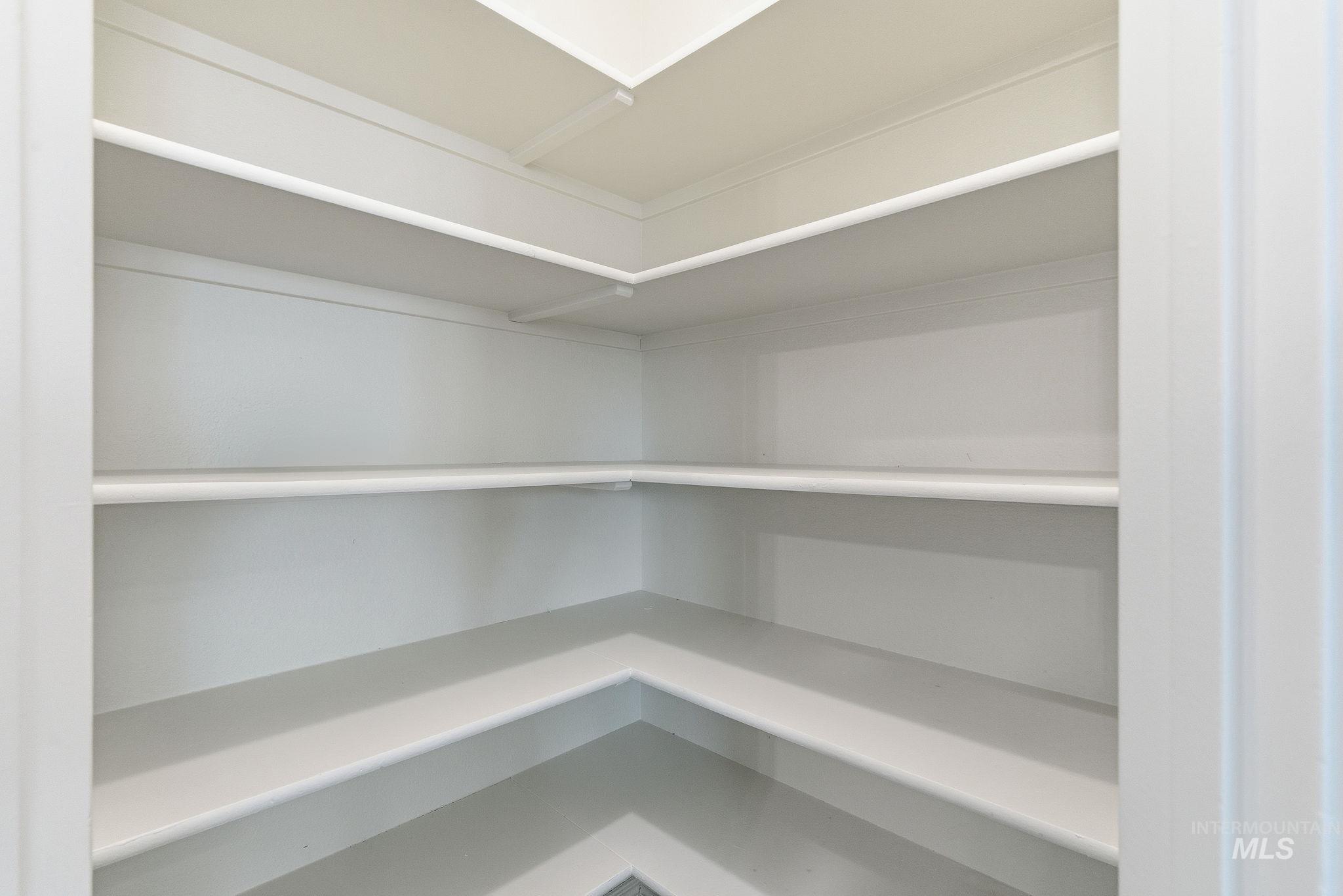 12112 W Dunham Drive, Boise, Idaho 83709, 3 Bedrooms, 2 Bathrooms, Residential For Sale, Price $415,000,MLS 98972141