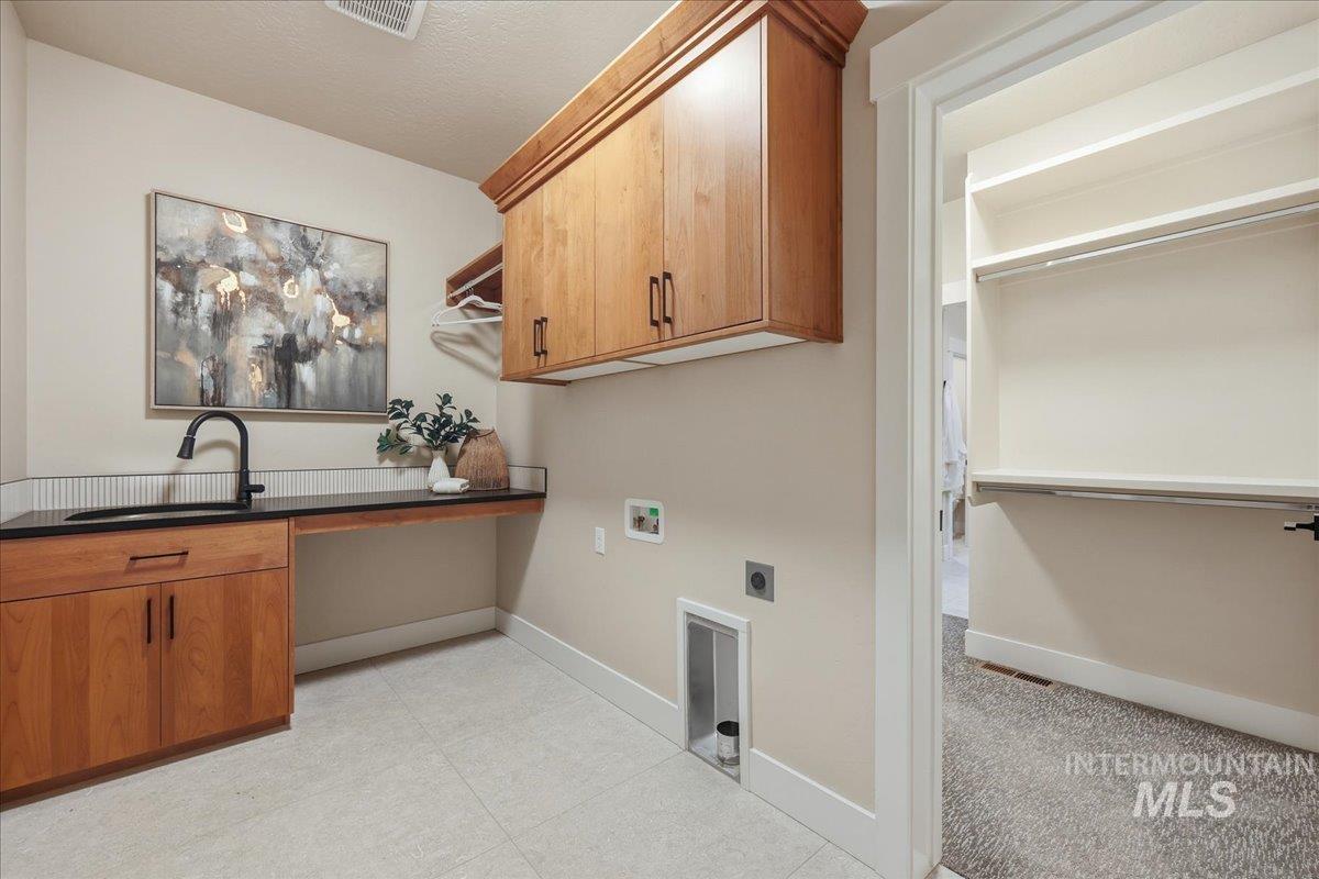 7818 Flathead Lake St, Eagle, Idaho 83616, 3 Bedrooms, 3 Bathrooms, Residential For Sale, Price $935,000,MLS 98972142