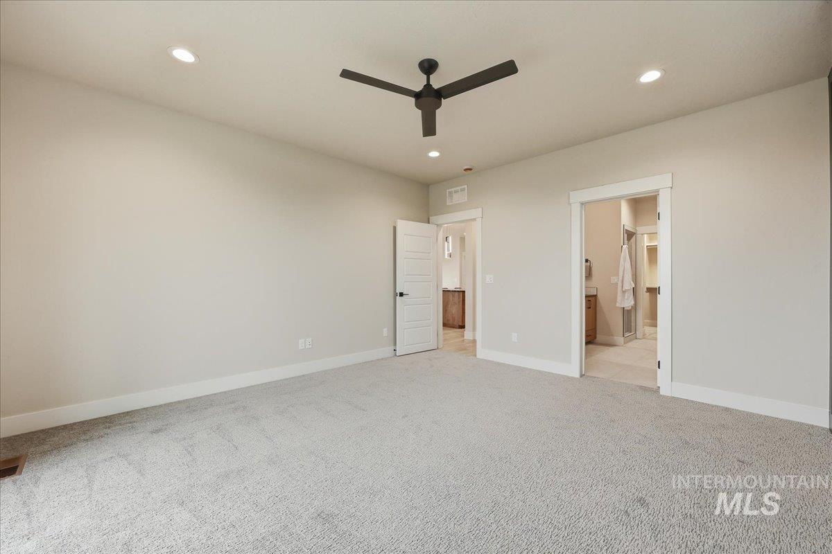 7818 Flathead Lake St, Eagle, Idaho 83616, 3 Bedrooms, 3 Bathrooms, Residential For Sale, Price $935,000,MLS 98972142