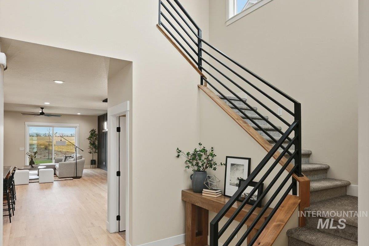 7818 Flathead Lake St, Eagle, Idaho 83616, 3 Bedrooms, 3 Bathrooms, Residential For Sale, Price $935,000,MLS 98972142