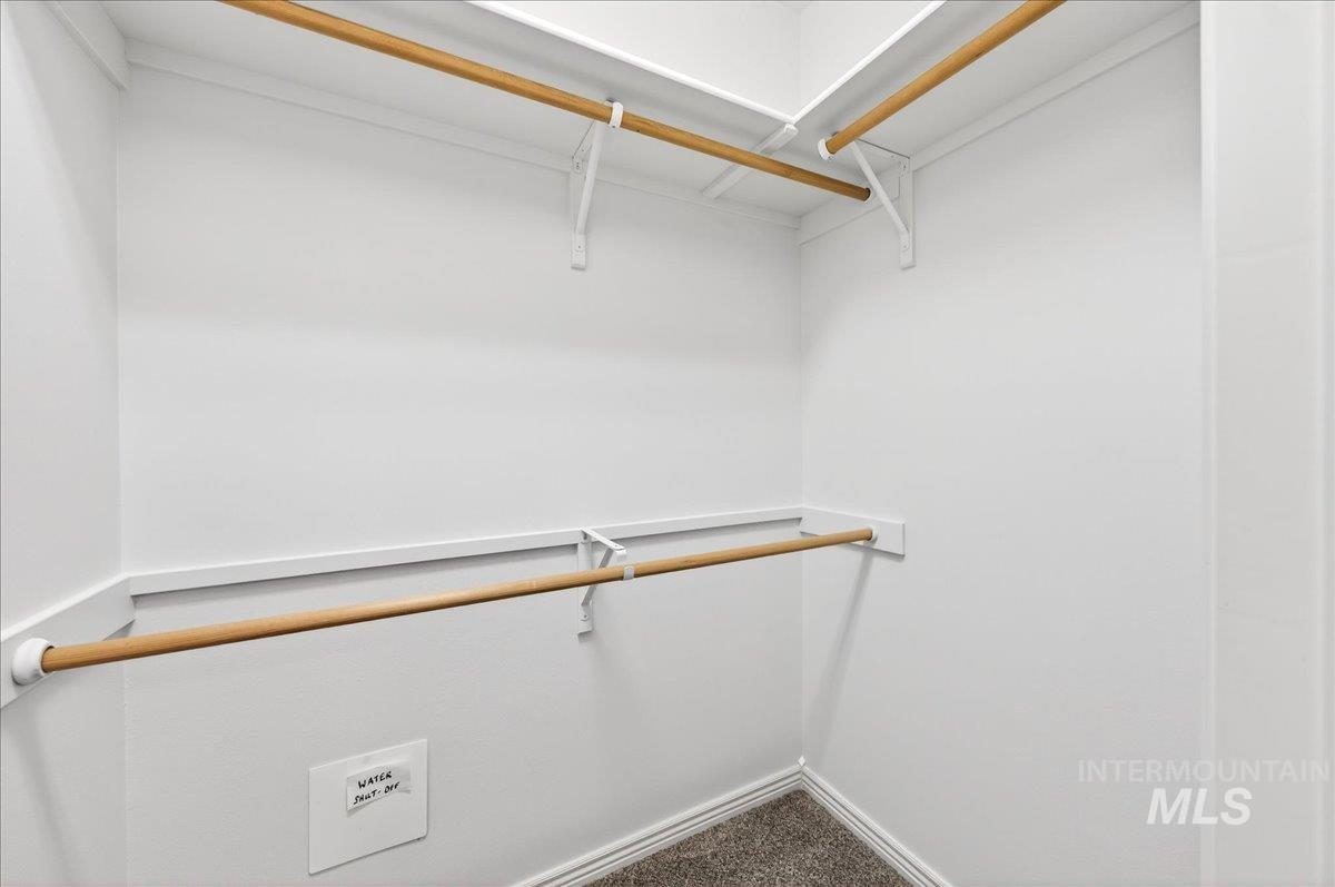 403 S Golden Eagle Lane, Eagle, Idaho 83616, 2 Bedrooms, 2 Bathrooms, Residential For Sale, Price $399,900,MLS 98972146