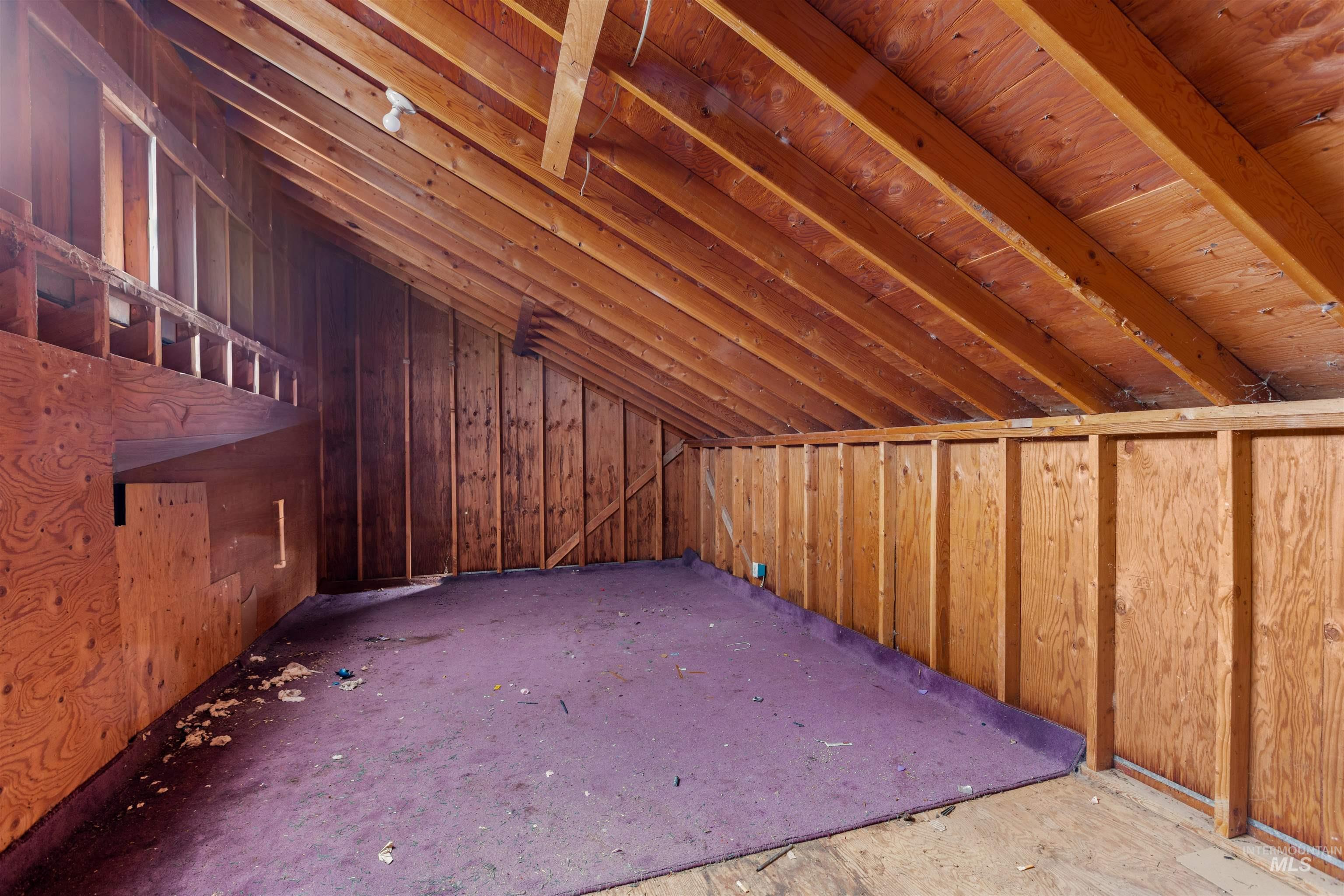 315 S Diamond St, Nampa, Idaho 83686, 3 Bedrooms, 2 Bathrooms, Residential Income For Sale, Price $450,000,MLS 98972150