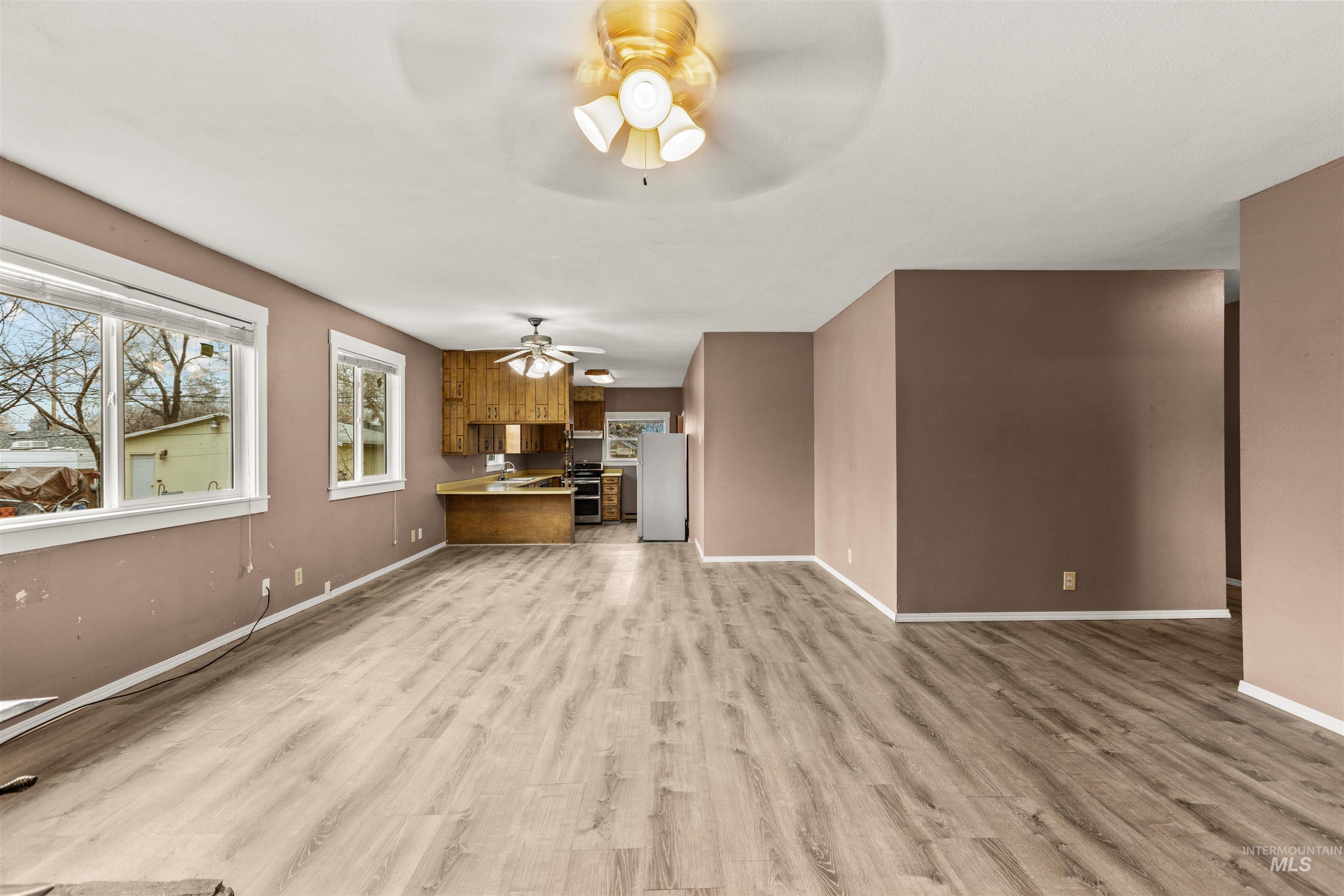 315 S Diamond St, Nampa, Idaho 83686, 3 Bedrooms, 2 Bathrooms, Residential Income For Sale, Price $450,000,MLS 98972150