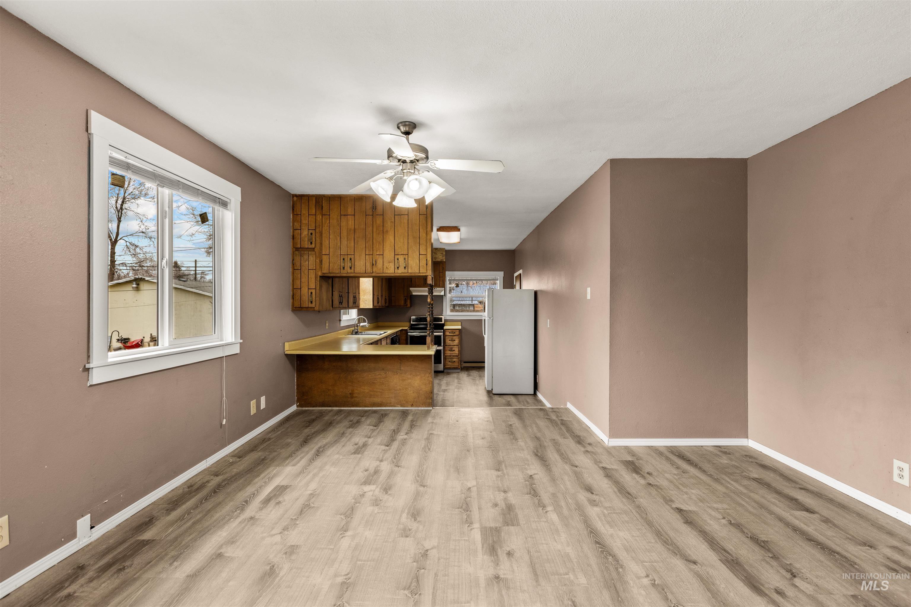 315 S Diamond St, Nampa, Idaho 83686, 3 Bedrooms, 2 Bathrooms, Residential Income For Sale, Price $450,000,MLS 98972150