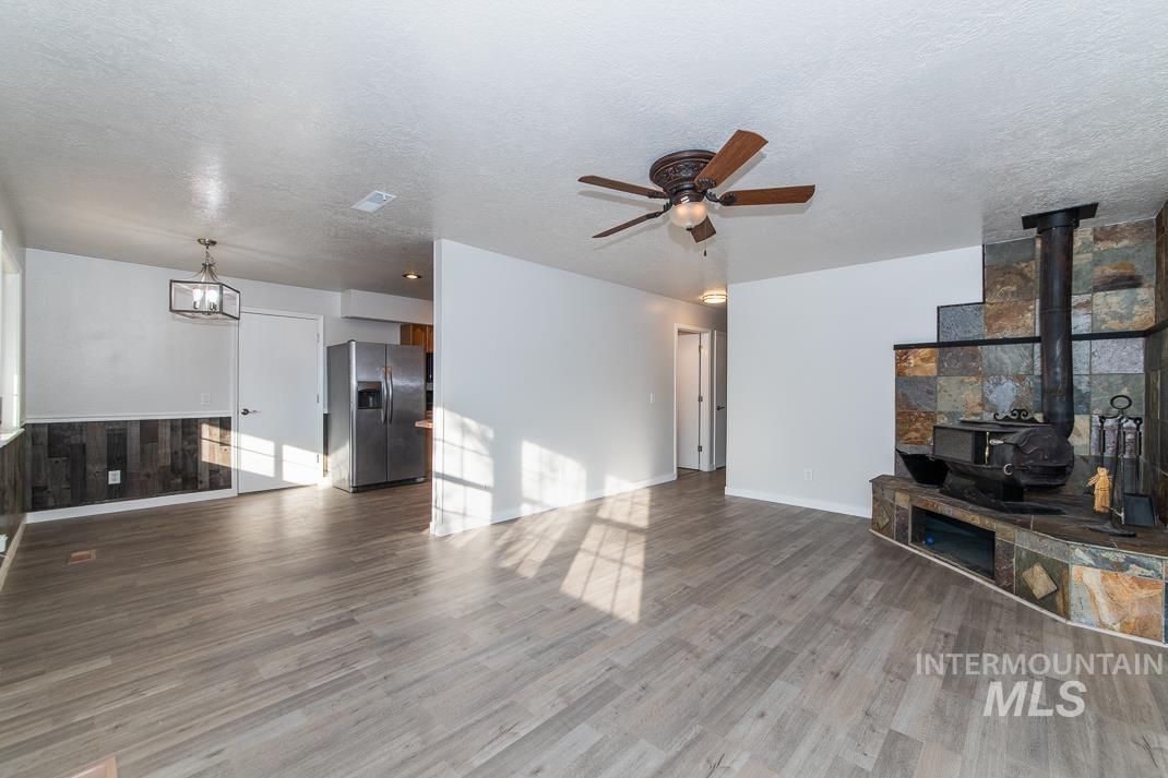 480 E Easy St, Kuna, Idaho 83634-2114, 3 Bedrooms, 1 Bathroom, Residential For Sale, Price $349,000,MLS 98972151