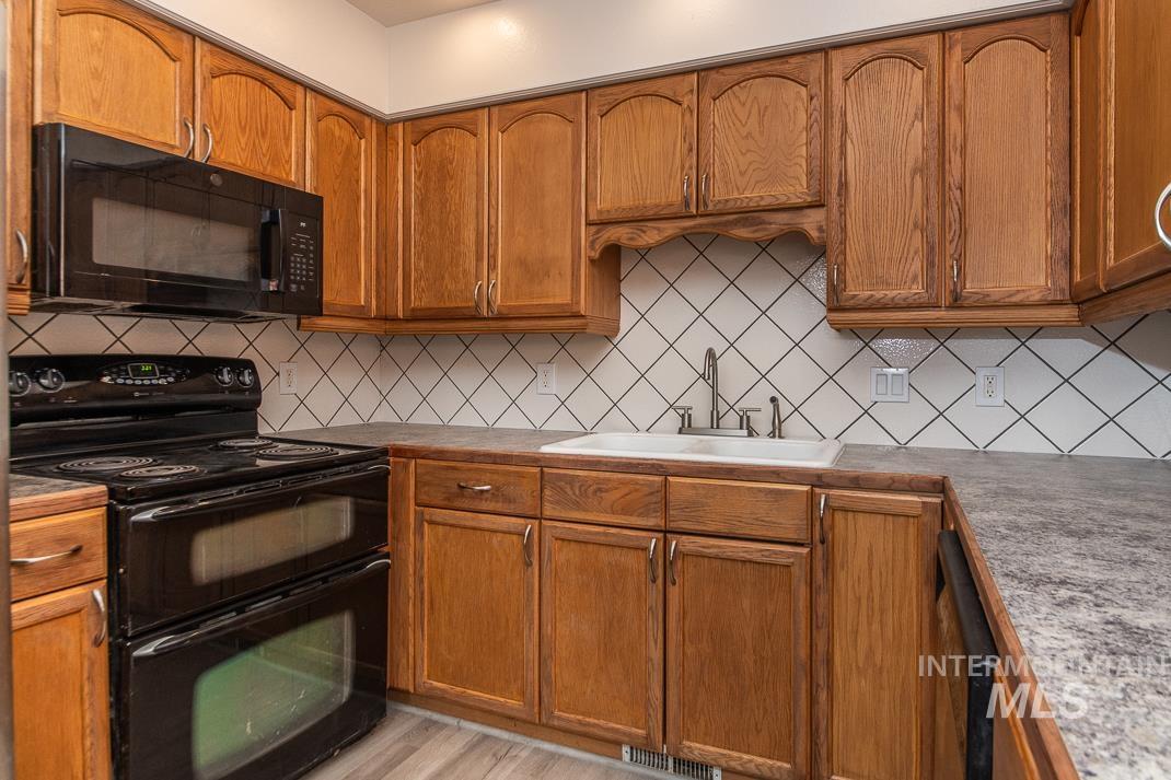 480 E Easy St, Kuna, Idaho 83634-2114, 3 Bedrooms, 1 Bathroom, Residential For Sale, Price $349,000,MLS 98972151