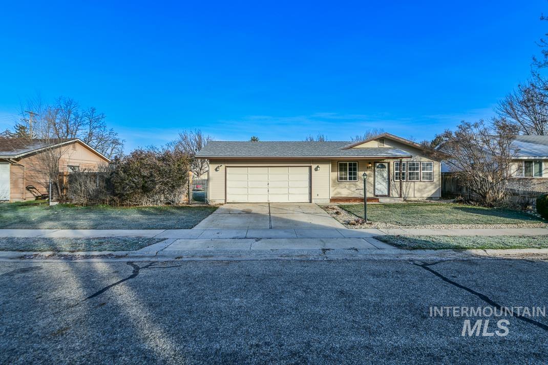 480 E Easy St, Kuna, Idaho 83634-2114, 3 Bedrooms, 1 Bathroom, Residential For Sale, Price $349,000,MLS 98972151