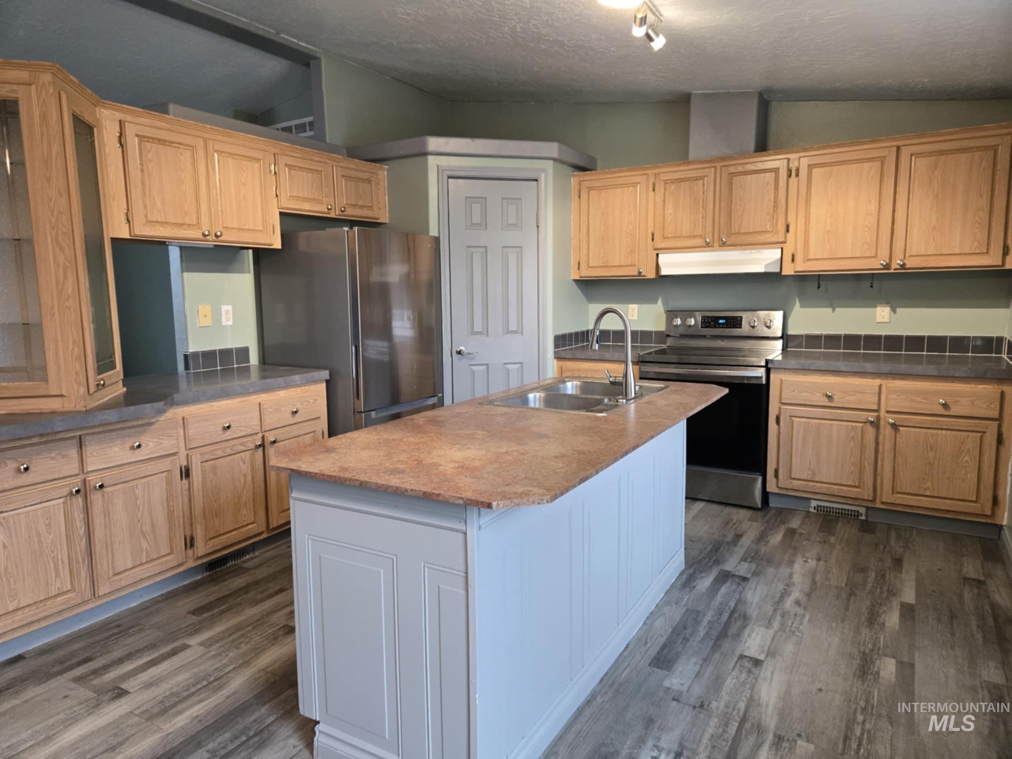 2034 Powers Ave #8, Lewiston, Idaho 83501, 3 Bedrooms, 2 Bathrooms, Residential For Sale, Price $149,000,MLS 98972152