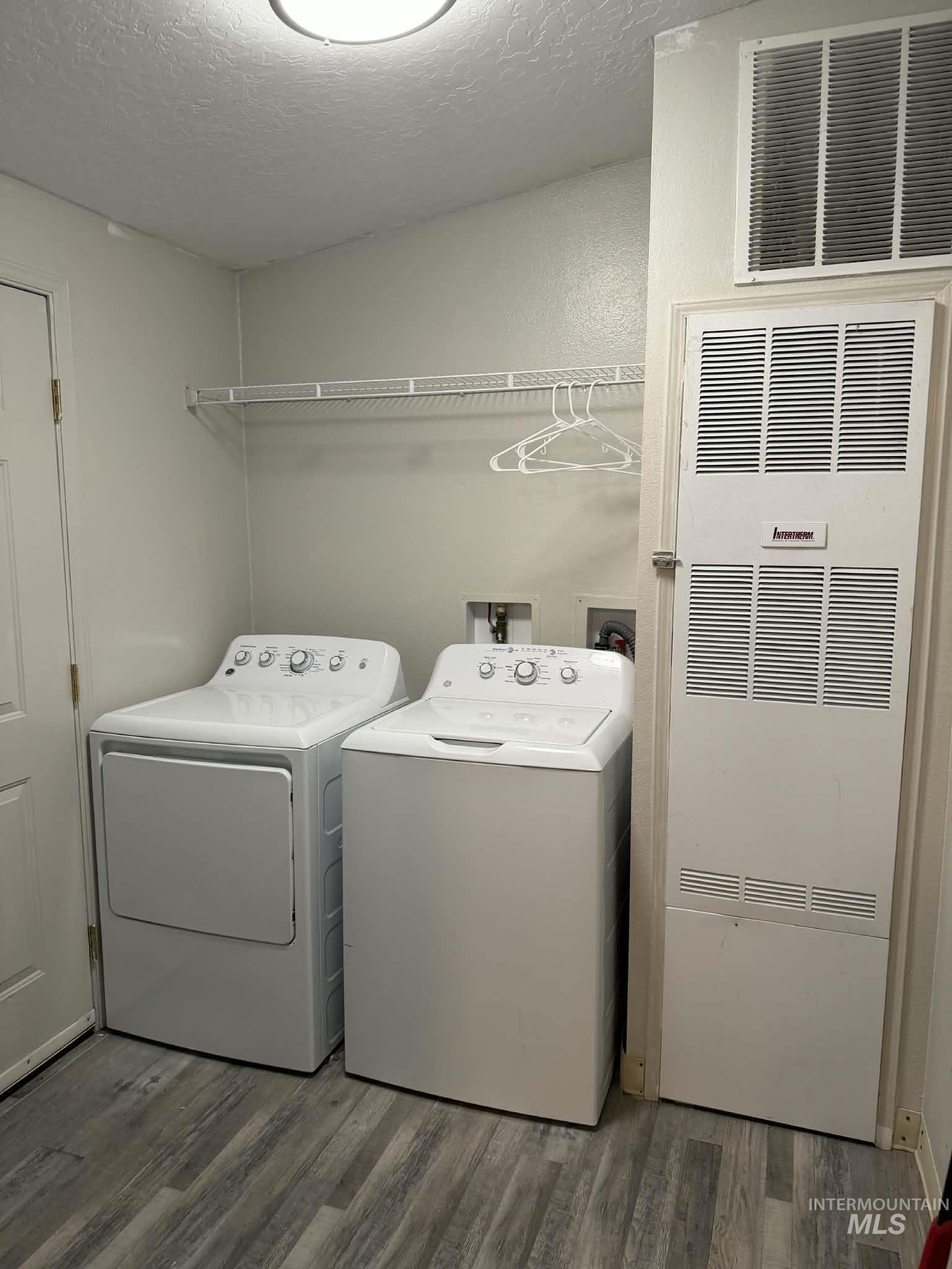 2034 Powers Ave #8, Lewiston, Idaho 83501, 3 Bedrooms, 2 Bathrooms, Residential For Sale, Price $149,000,MLS 98972152