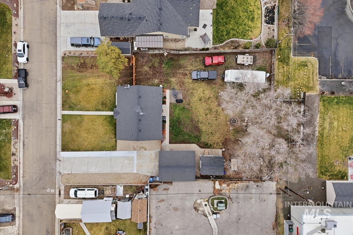 120 Mead St, Caldwell, Idaho 83605-0000, 2 Bedrooms, 1 Bathroom, Residential For Sale, Price $335,000,MLS 98972160