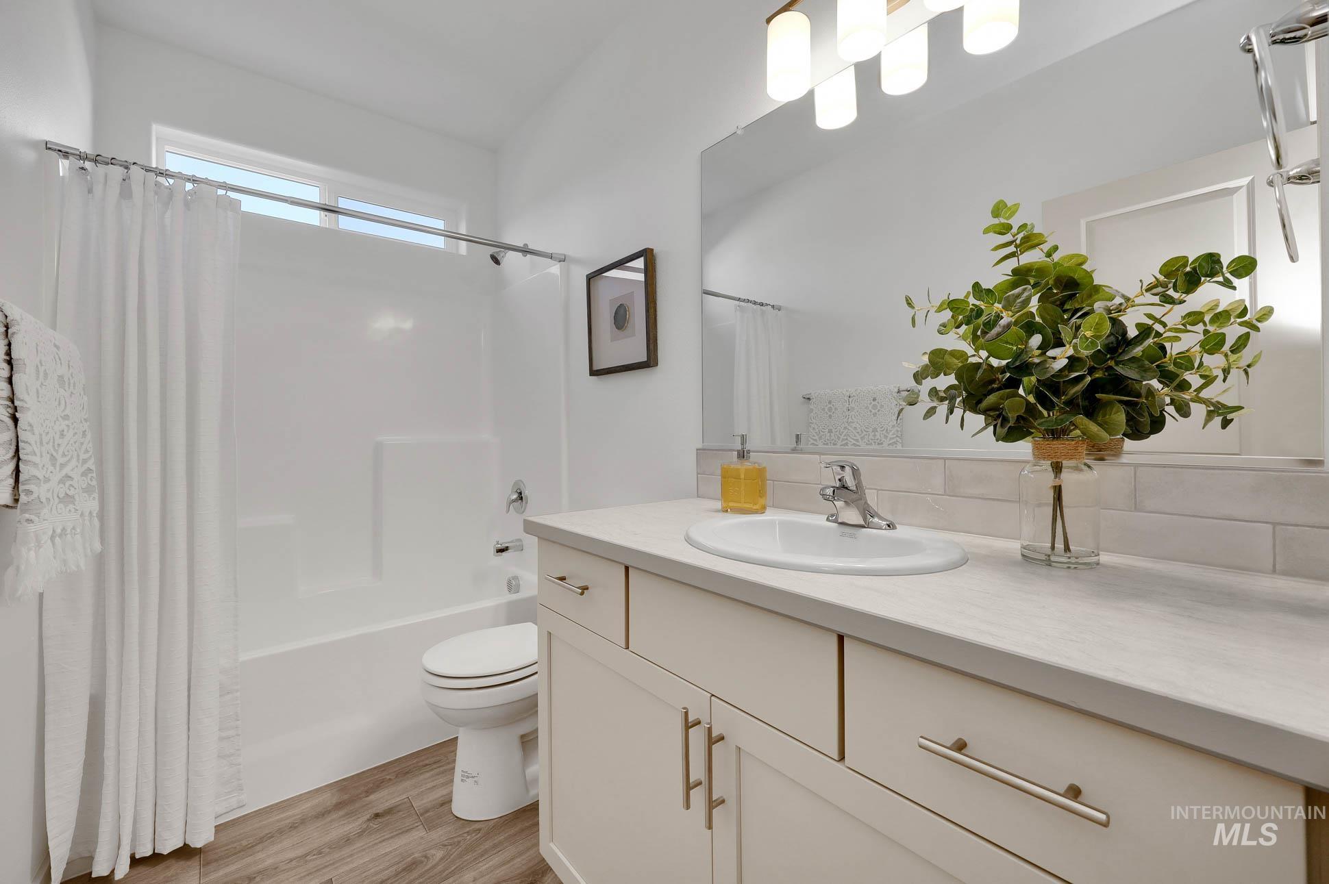 11272 Bluefield Dr, Caldwell, Idaho 83605, 4 Bedrooms, 3 Bathrooms, Residential For Sale, Price $449,990,MLS 98972161