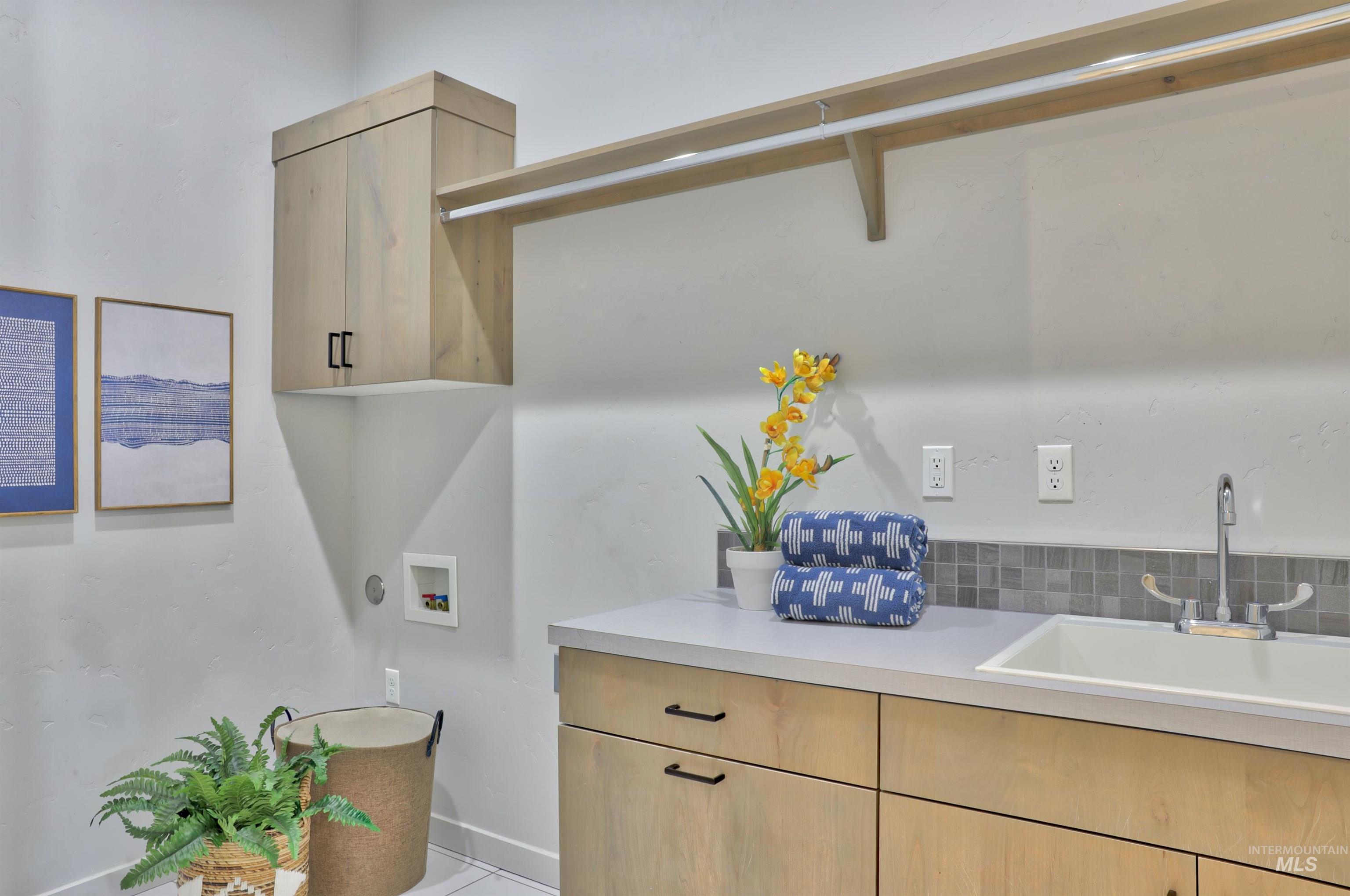 4148 E Copper Point, Meridian, Idaho 83642, 3 Bedrooms, 2.5 Bathrooms, Residential For Sale, Price $997,773,MLS 98972162