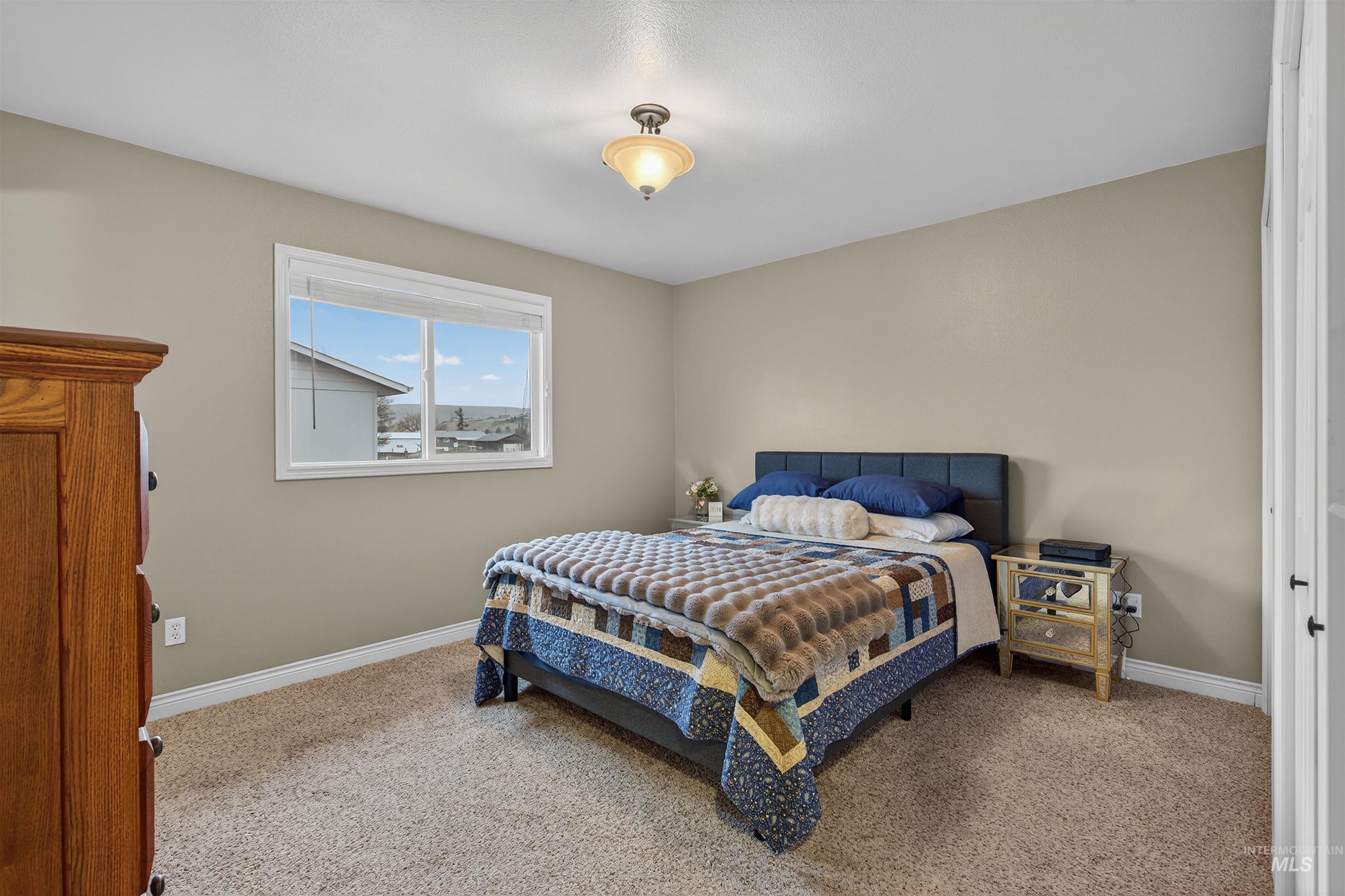 2814 22nd Street, Clarkston, Washington 99403, 4 Bedrooms, 3 Bathrooms, Residential For Sale, Price $439,999,MLS 98972165