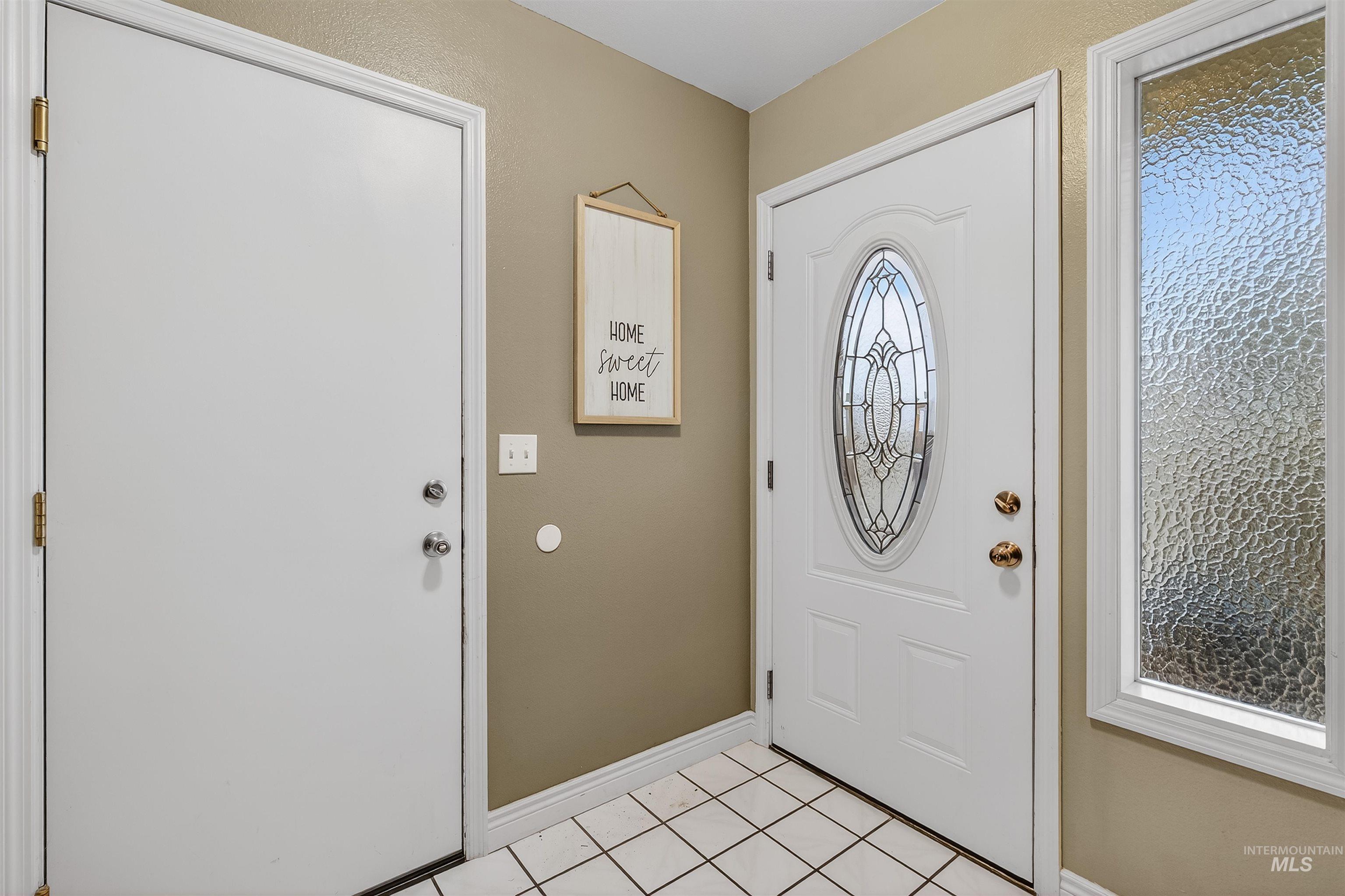 2814 22nd Street, Clarkston, Washington 99403, 4 Bedrooms, 3 Bathrooms, Residential For Sale, Price $439,999,MLS 98972165