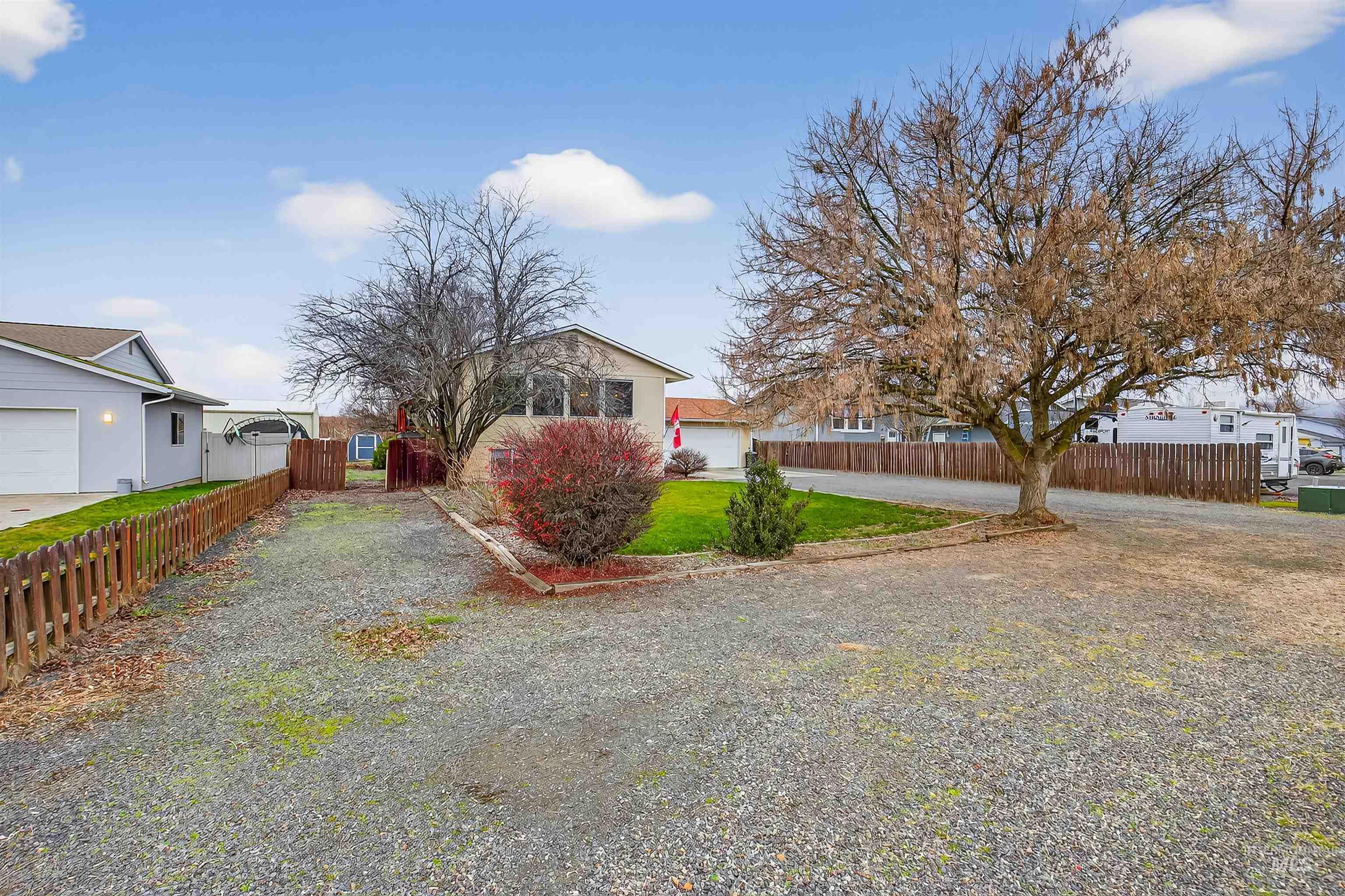 2814 22nd Street, Clarkston, Washington 99403, 4 Bedrooms, 3 Bathrooms, Residential For Sale, Price $442,000,MLS 98972165