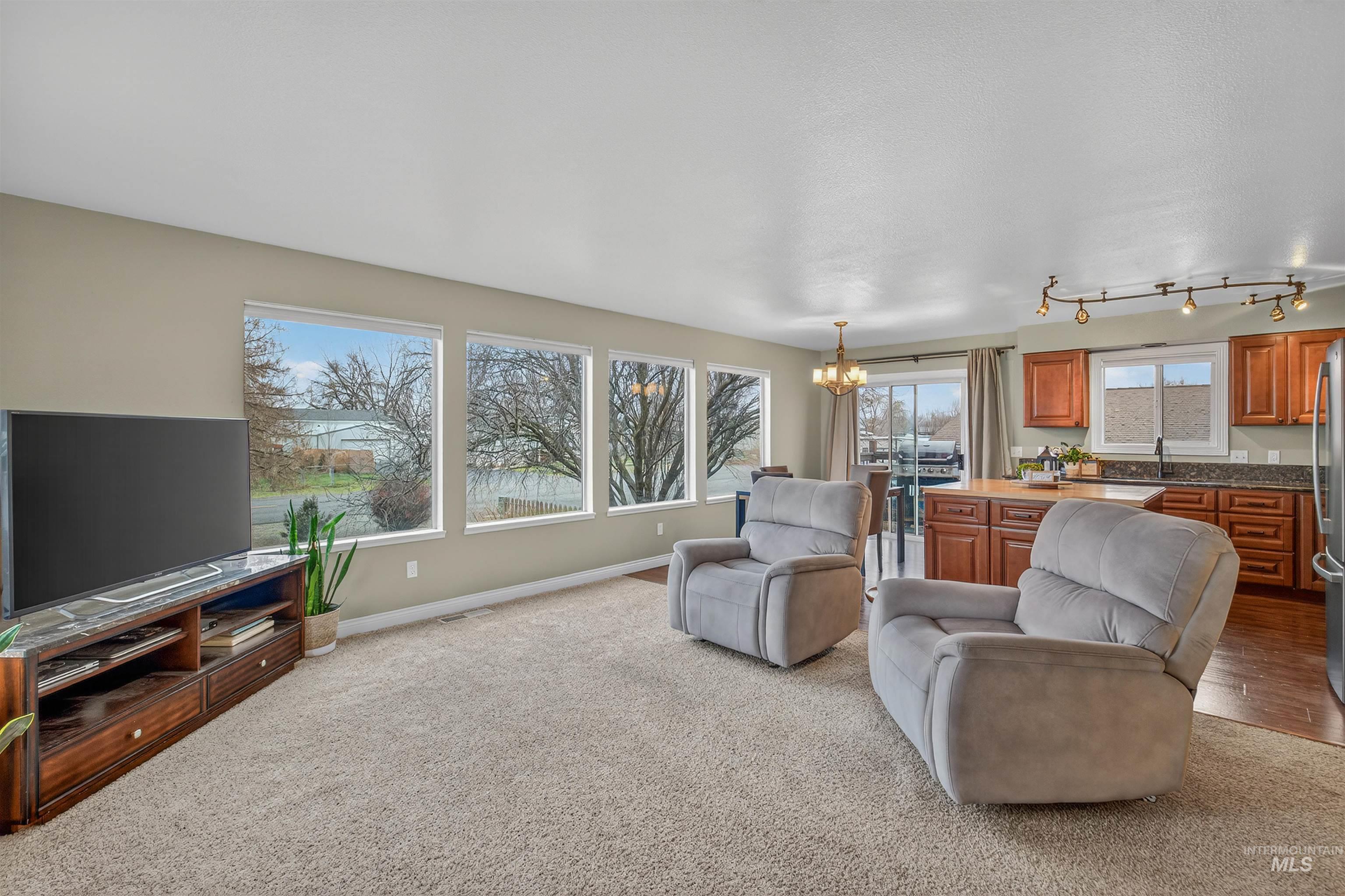 2814 22nd Street, Clarkston, Washington 99403, 4 Bedrooms, 3 Bathrooms, Residential For Sale, Price $439,999,MLS 98972165