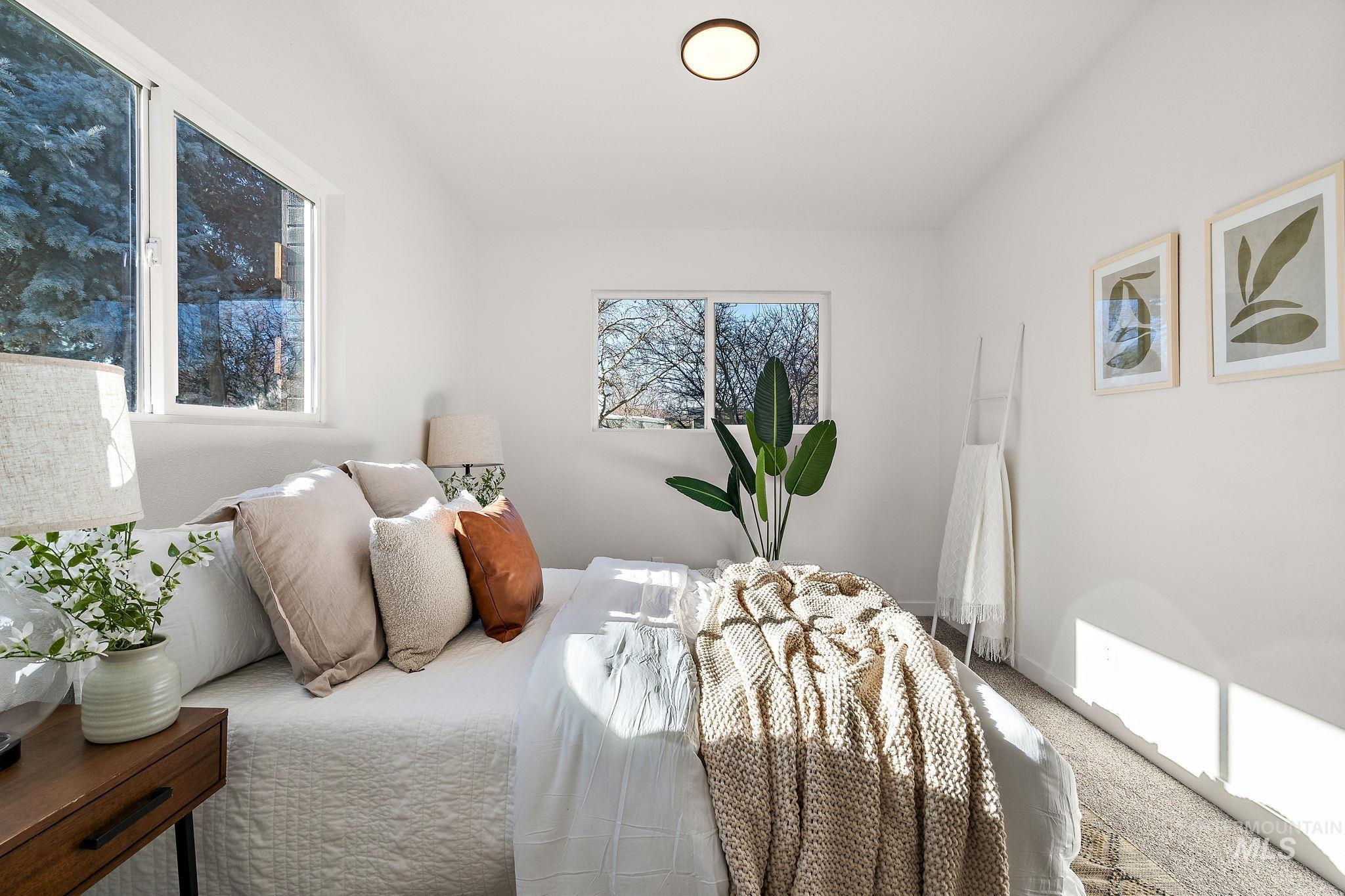 5338 W Spaulding St., Boise, Idaho 83705, 5 Bedrooms, 2 Bathrooms, Residential For Sale, Price $519,000,MLS 98972167