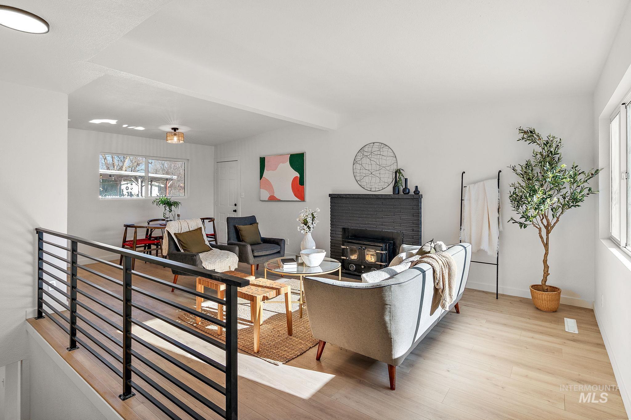 5338 W Spaulding St., Boise, Idaho 83705, 5 Bedrooms, 2 Bathrooms, Residential For Sale, Price $519,000,MLS 98972167