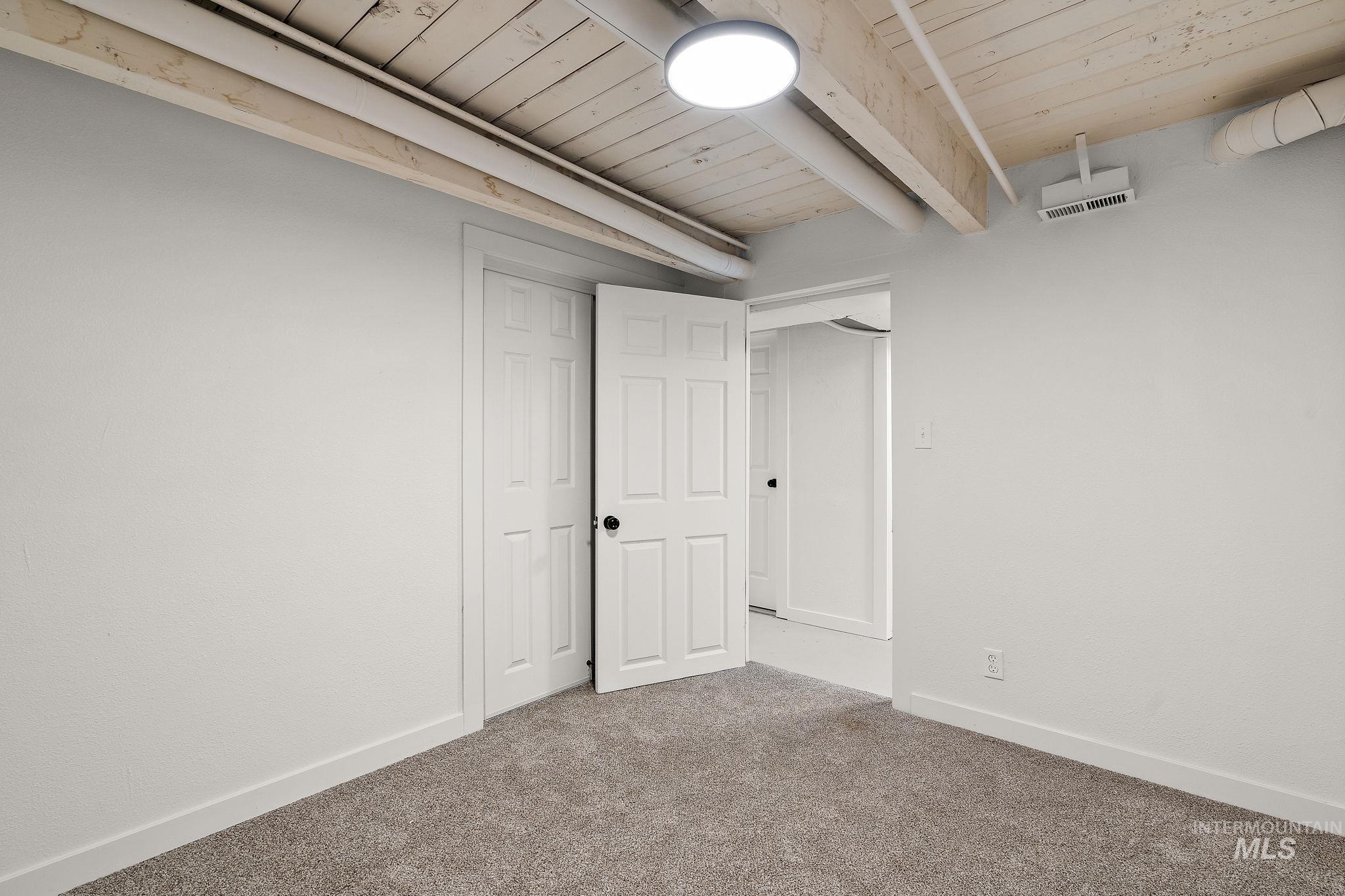 5338 W Spaulding St., Boise, Idaho 83705, 5 Bedrooms, 2 Bathrooms, Residential For Sale, Price $519,000,MLS 98972167