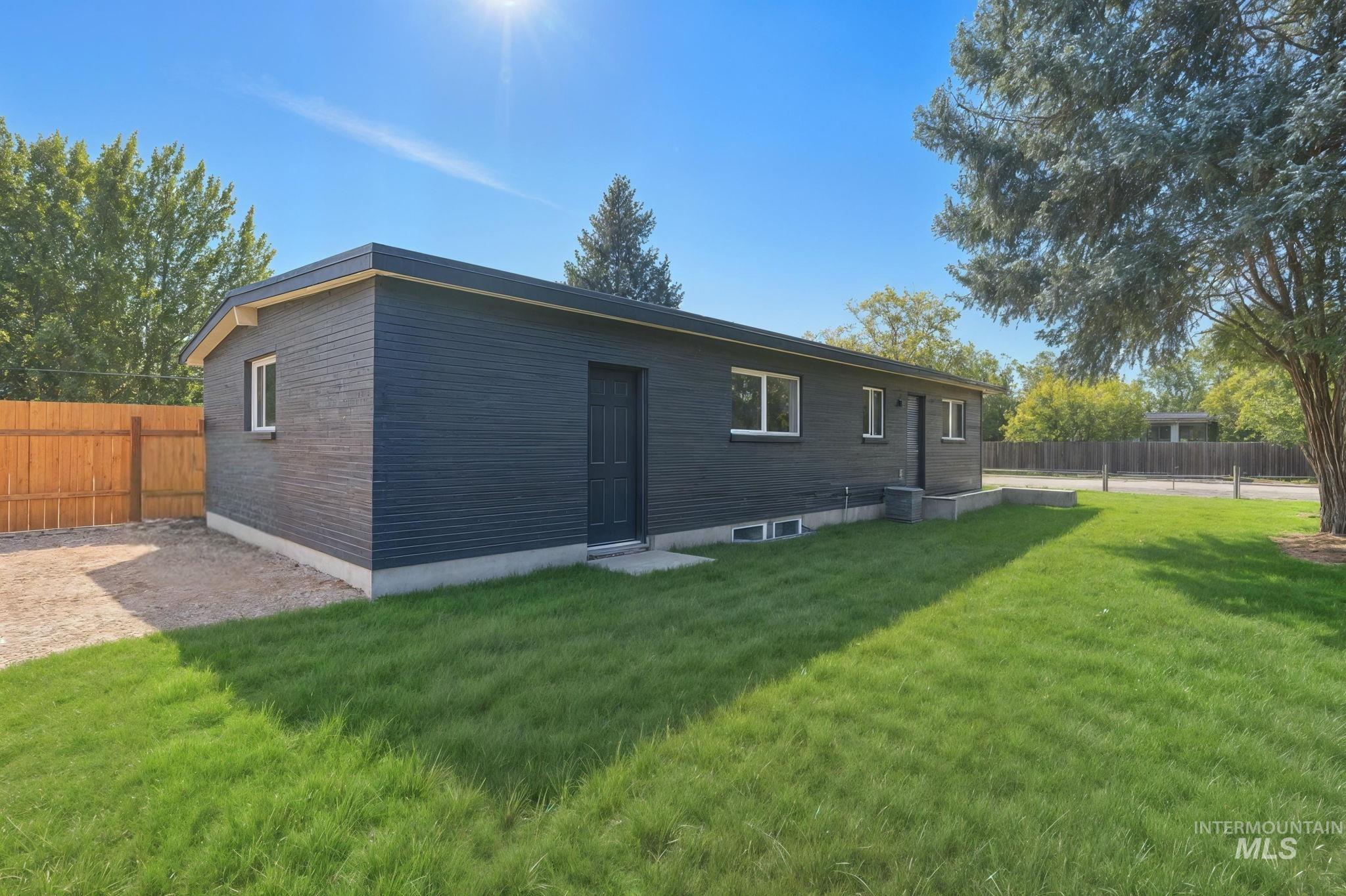 5338 W Spaulding St., Boise, Idaho 83705, 5 Bedrooms, 2 Bathrooms, Residential For Sale, Price $519,000,MLS 98972167