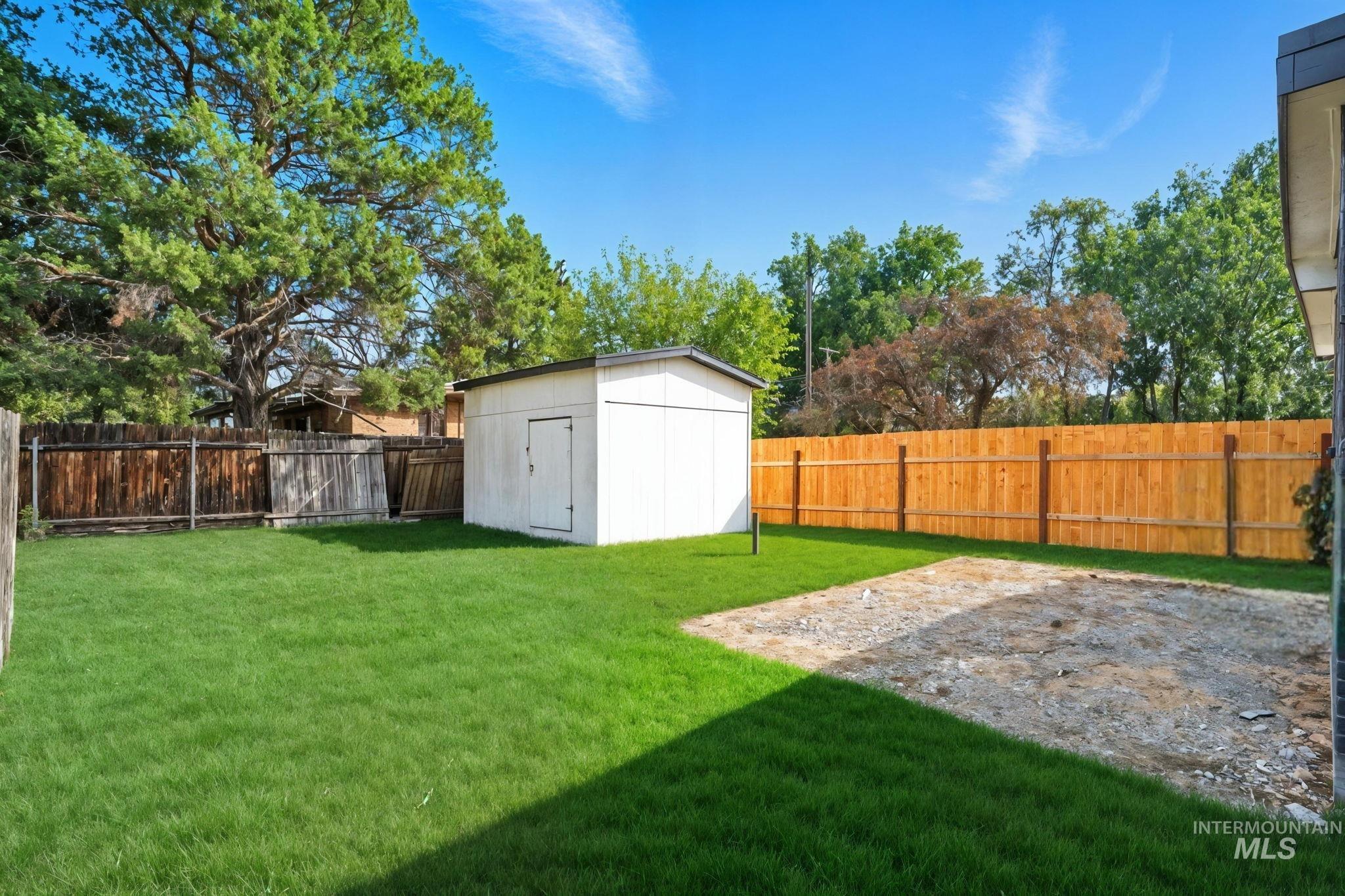 5338 W Spaulding St., Boise, Idaho 83705, 5 Bedrooms, 2 Bathrooms, Residential For Sale, Price $519,000,MLS 98972167