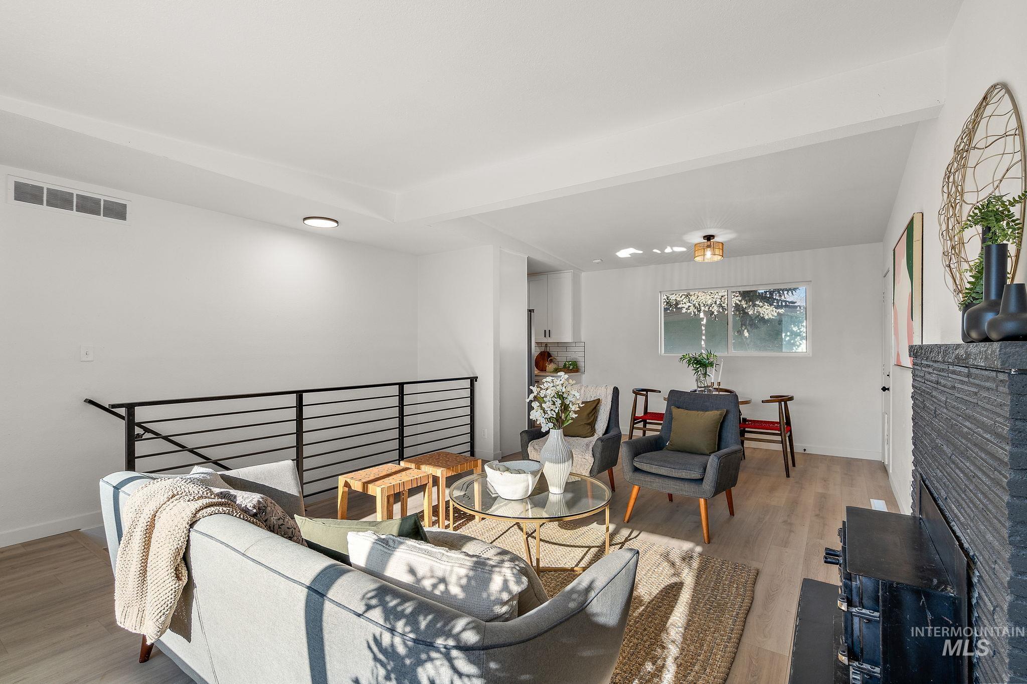 5338 W Spaulding St., Boise, Idaho 83705, 5 Bedrooms, 2 Bathrooms, Residential For Sale, Price $519,000,MLS 98972167