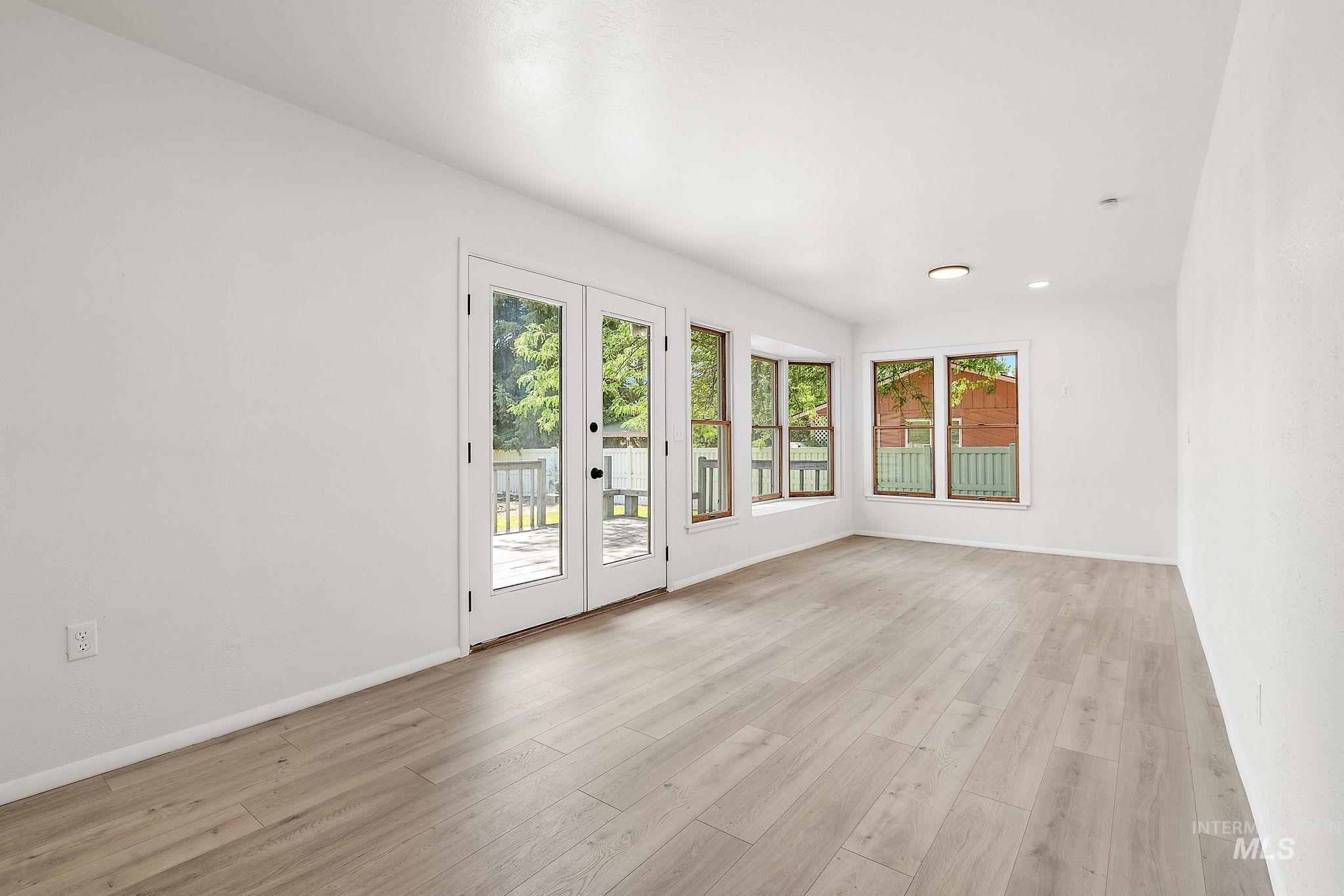 5911 Clark, Nampa, Idaho 83687, 3 Bedrooms, 2 Bathrooms, Residential For Sale, Price $469,000,MLS 98972168