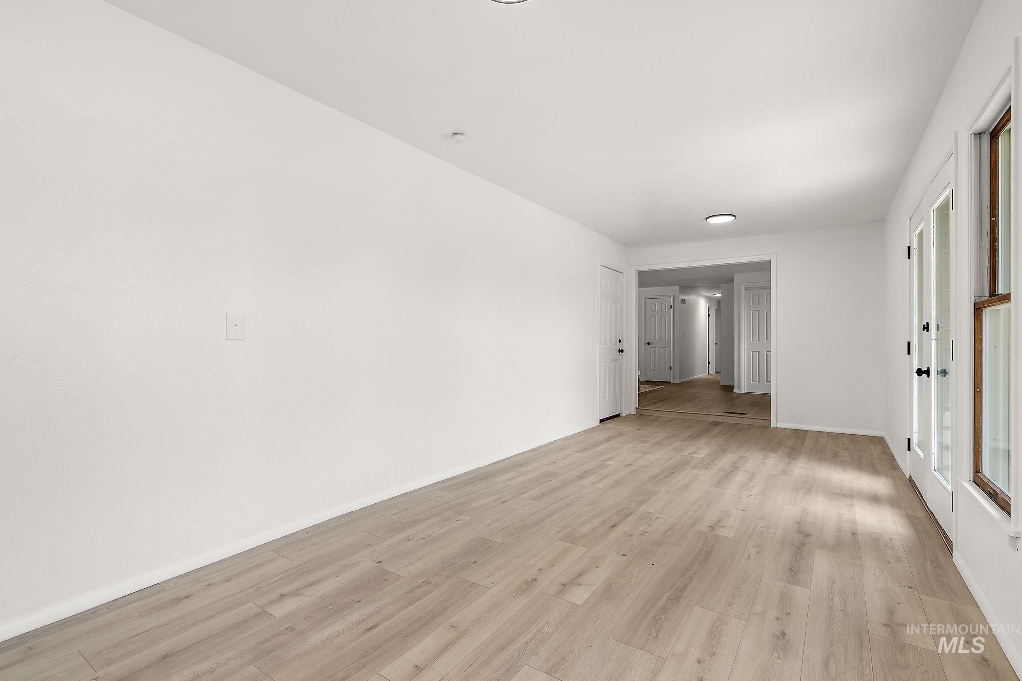 5911 Clark, Nampa, Idaho 83687, 3 Bedrooms, 2 Bathrooms, Residential For Sale, Price $469,000,MLS 98972168