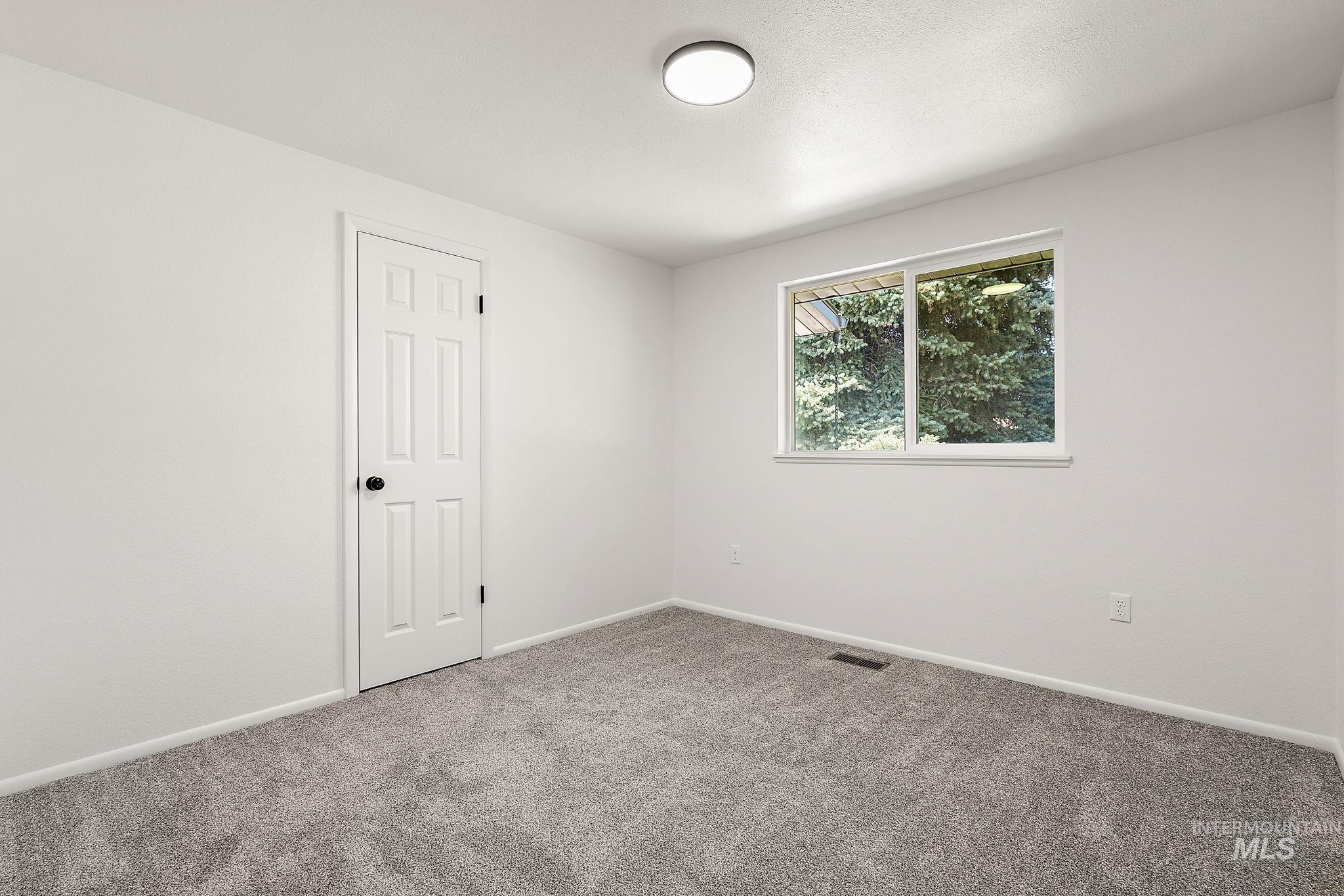 5911 Clark, Nampa, Idaho 83687, 3 Bedrooms, 2 Bathrooms, Residential For Sale, Price $469,000,MLS 98972168